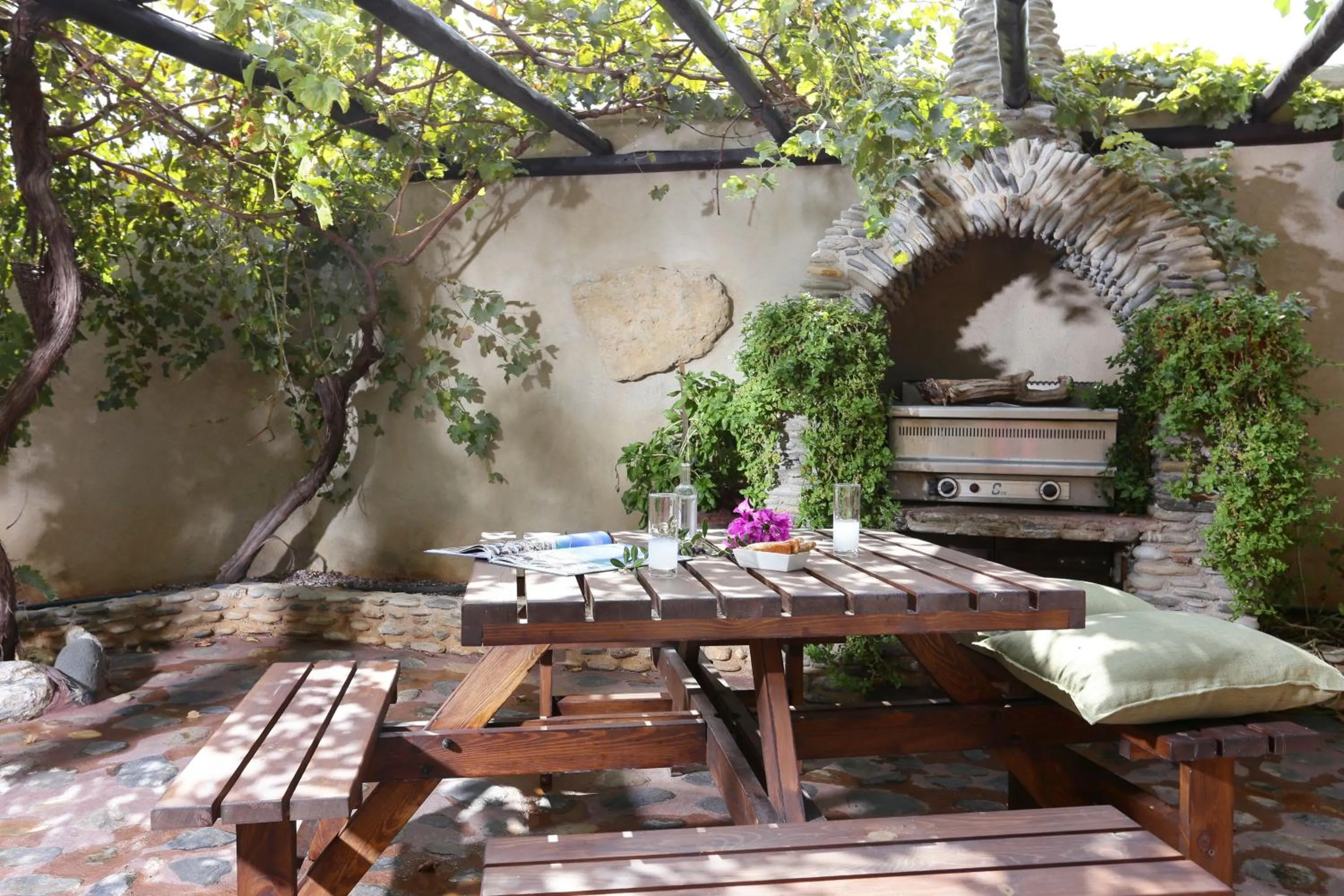 Activities in Astrolithos Boutique