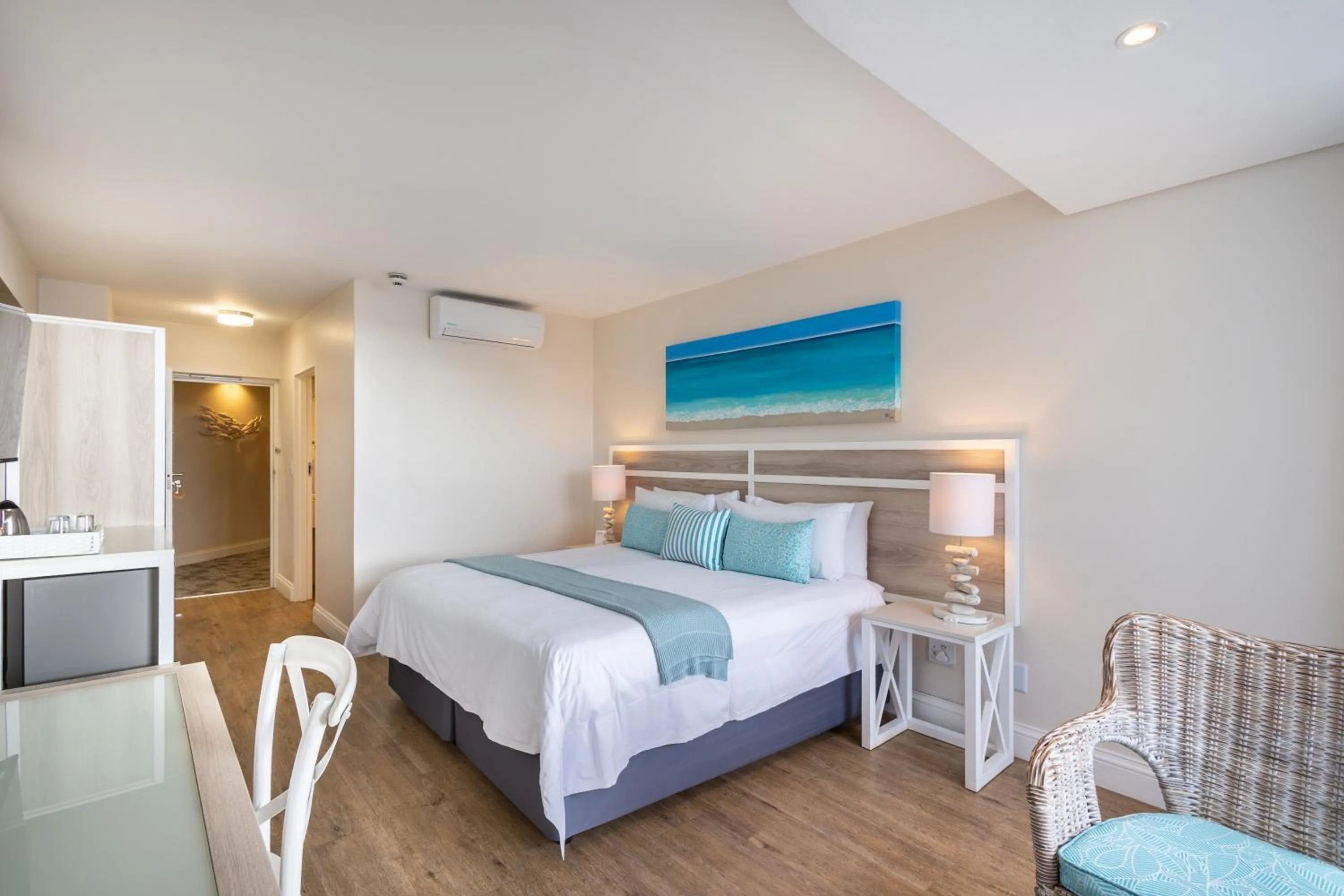 Bed in Bayview Hotel