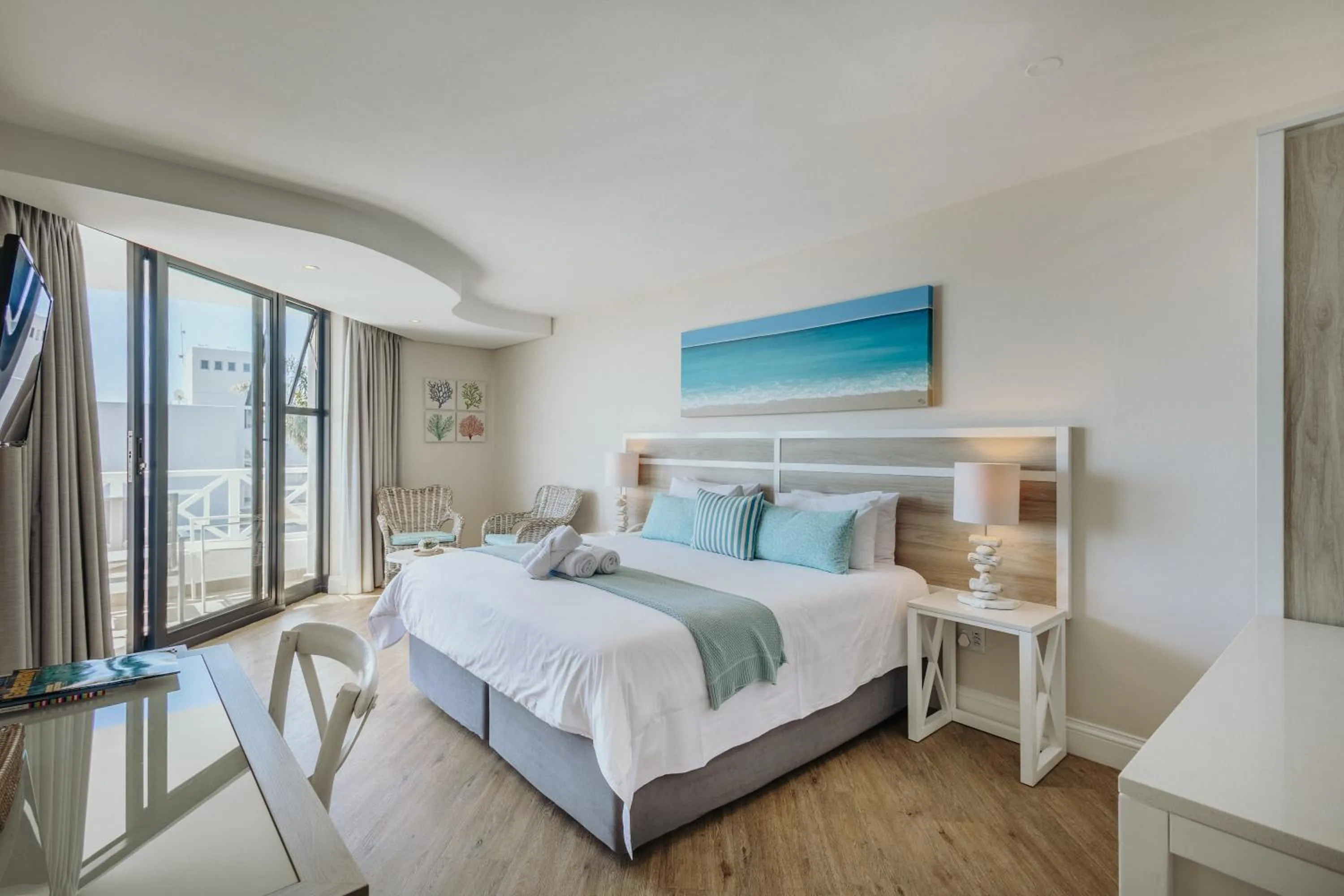 Bed in Bayview Hotel