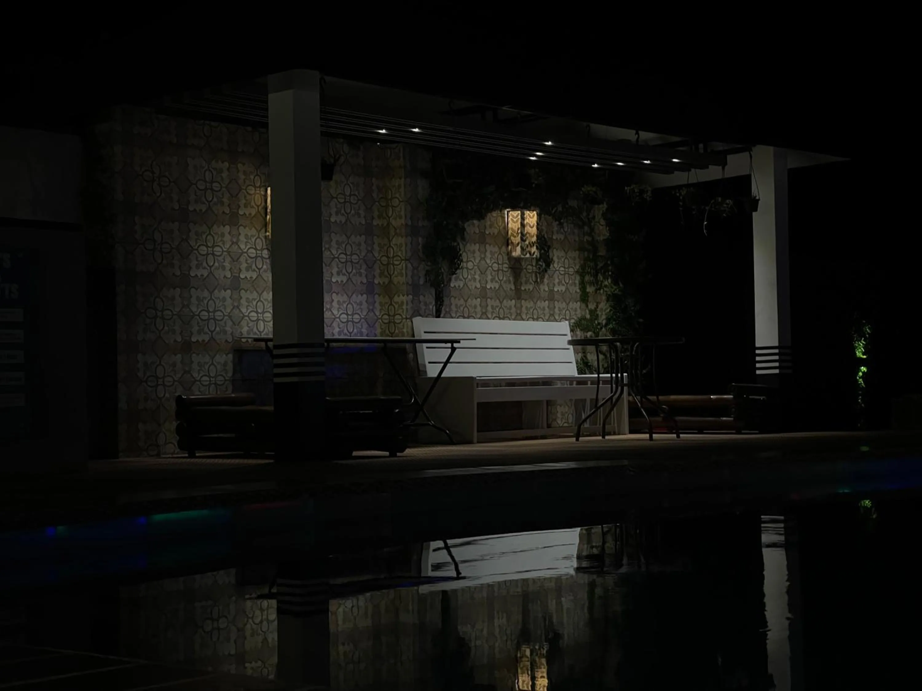 Swimming pool in Rangauti Resort