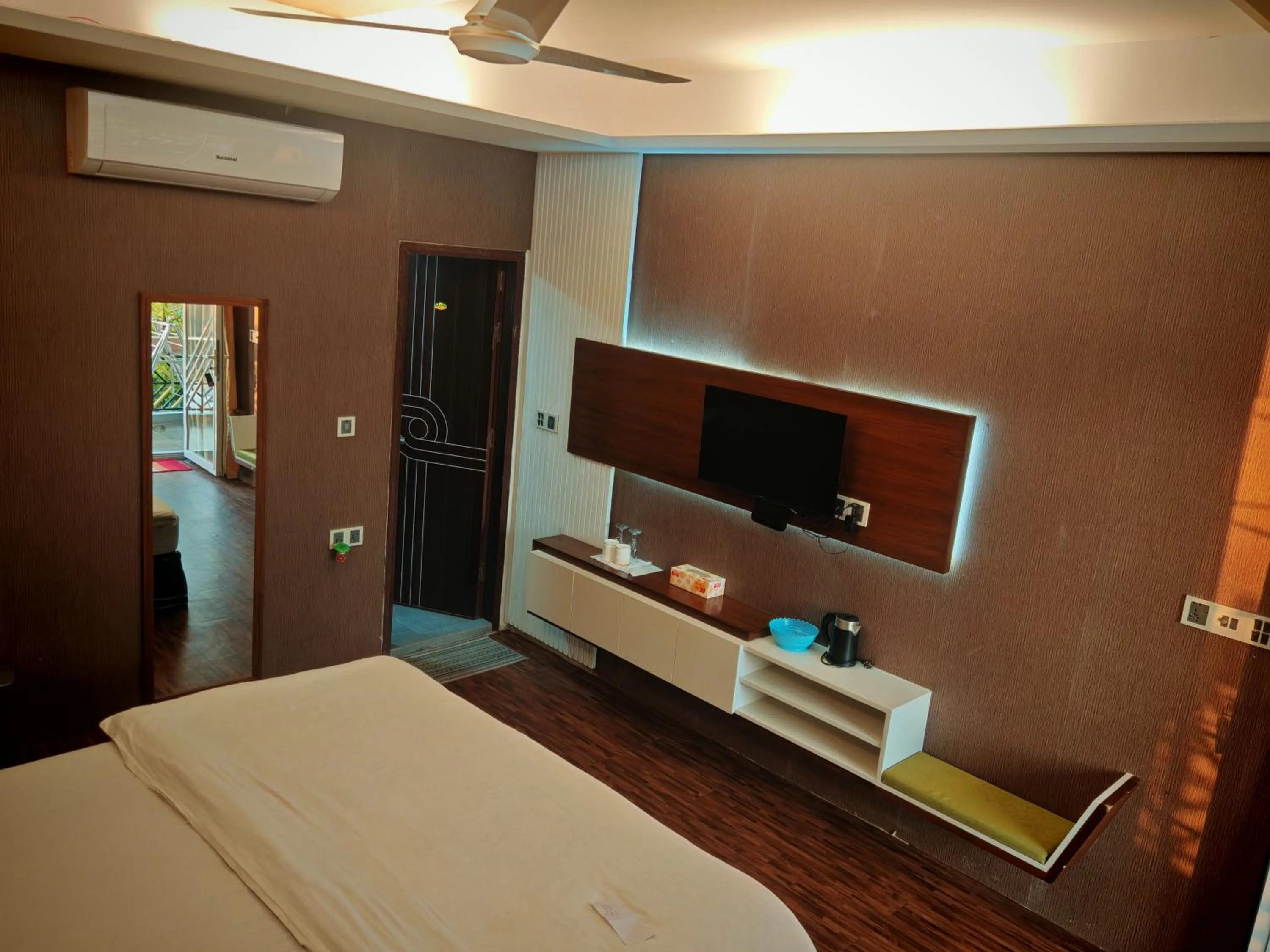 TV and multimedia, Bed in Rangauti Resort