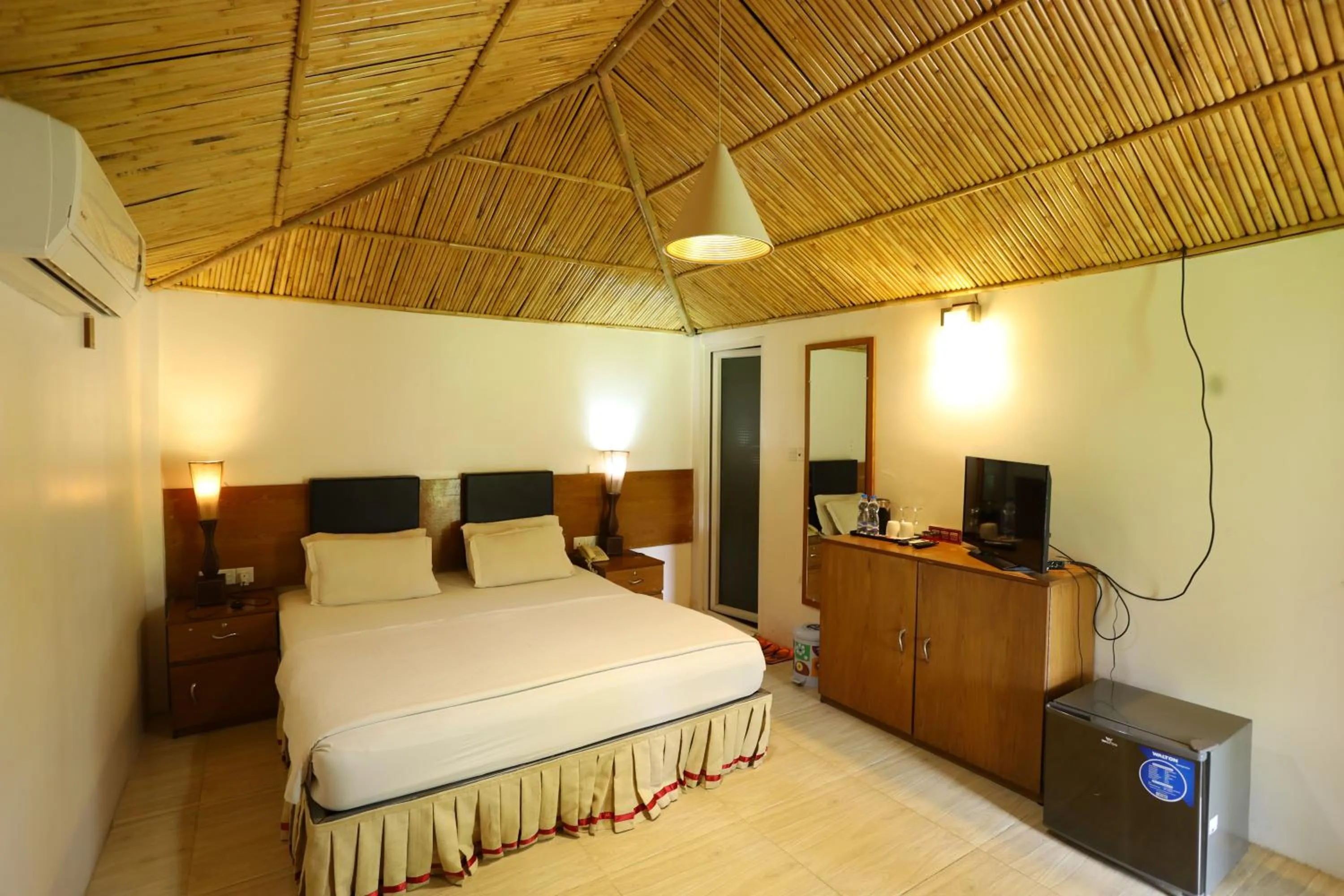 Bed in Rangauti Resort