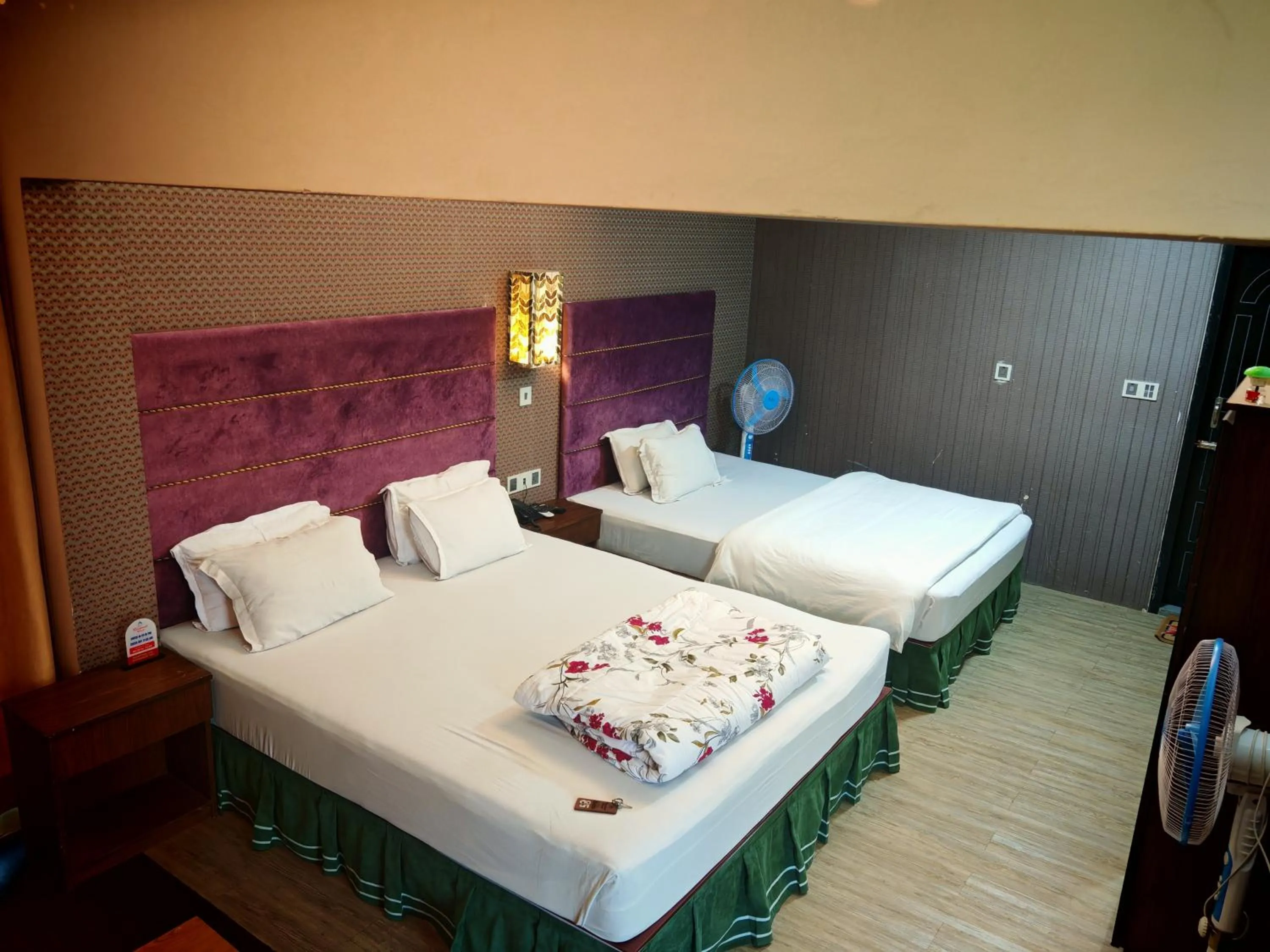 Bedroom, Bed in Rangauti Resort