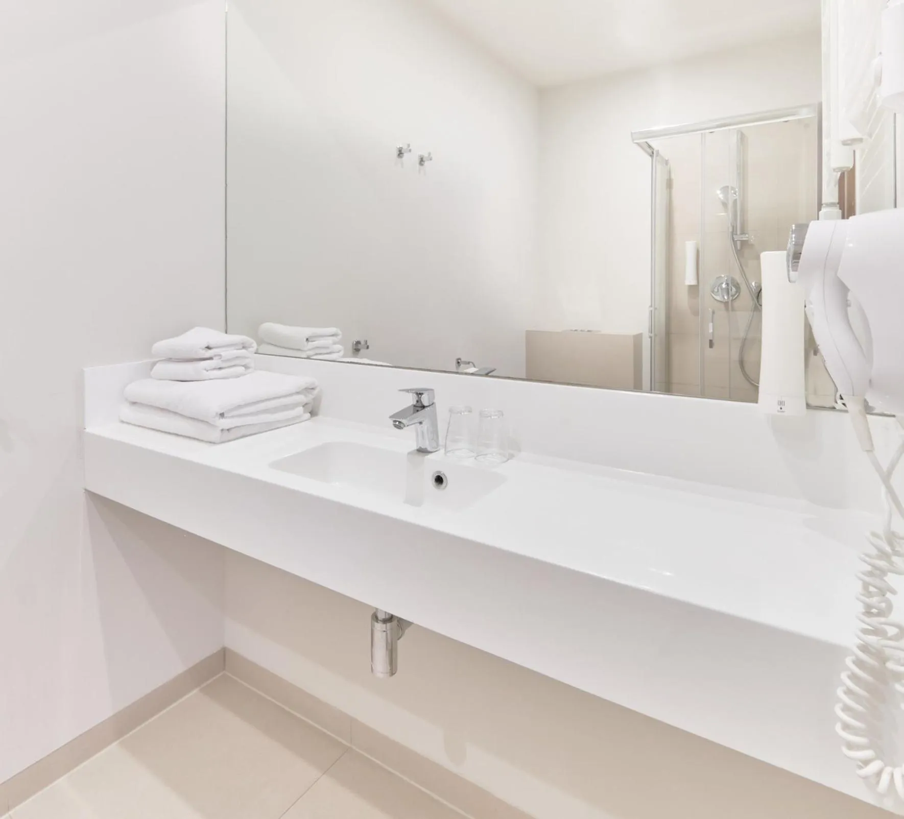 Bathroom in Baltic Park Molo Apartments by Zdrojowa