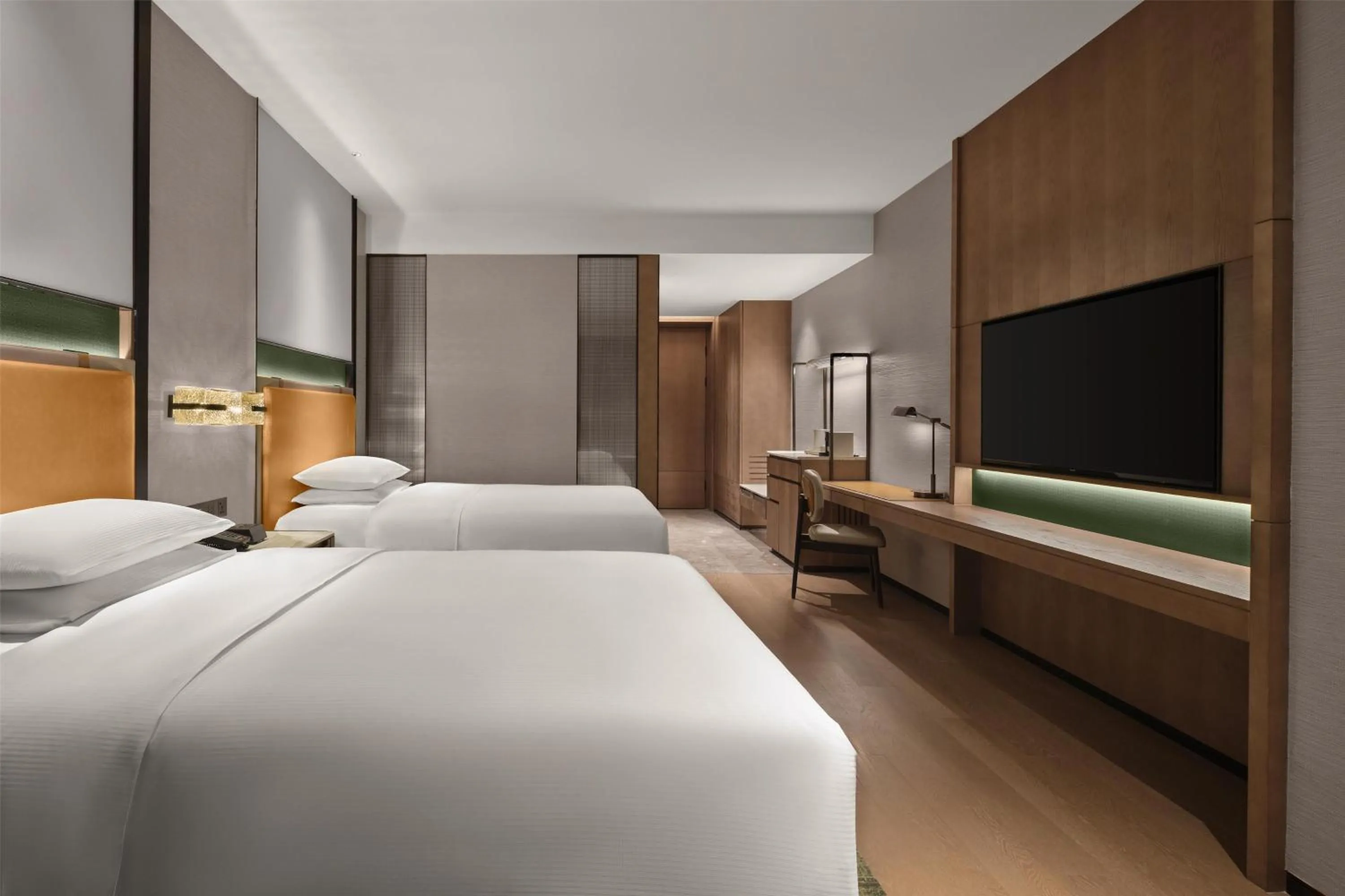 Bed in Doubletree By Hilton Zhengzhou East