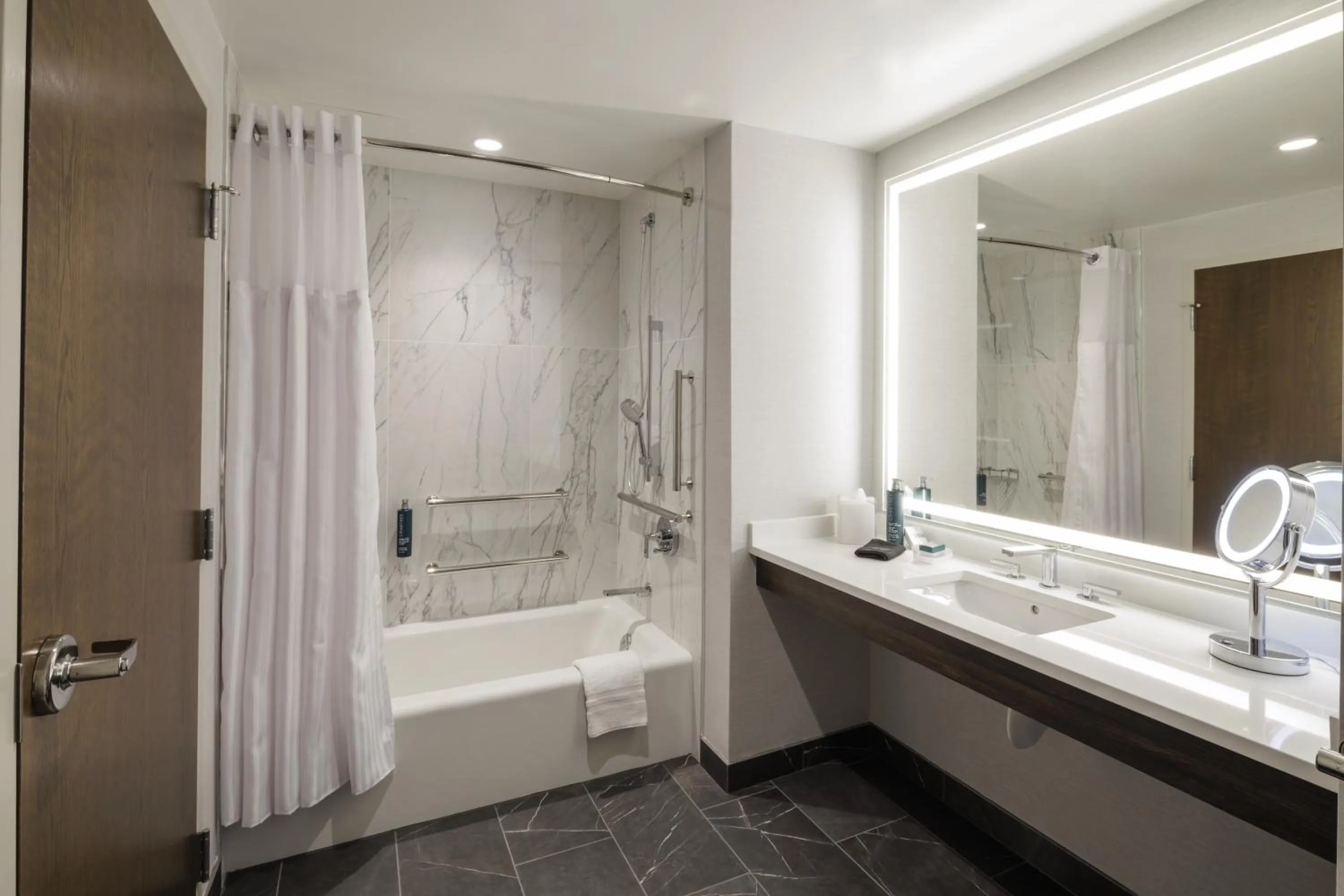 Shower in Hilton Arlington Rosslyn The Key