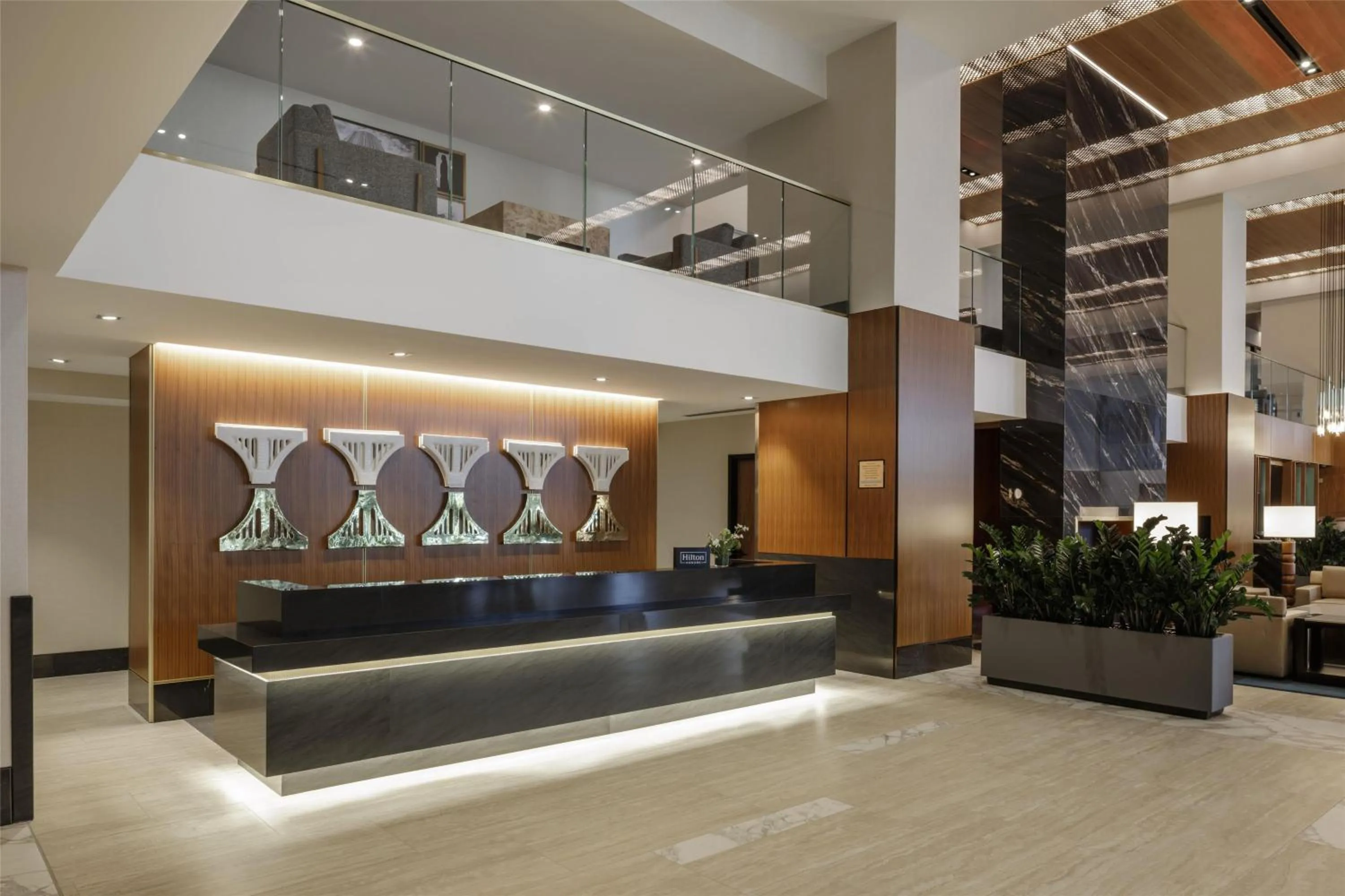 Lobby or reception in Hilton Arlington Rosslyn The Key
