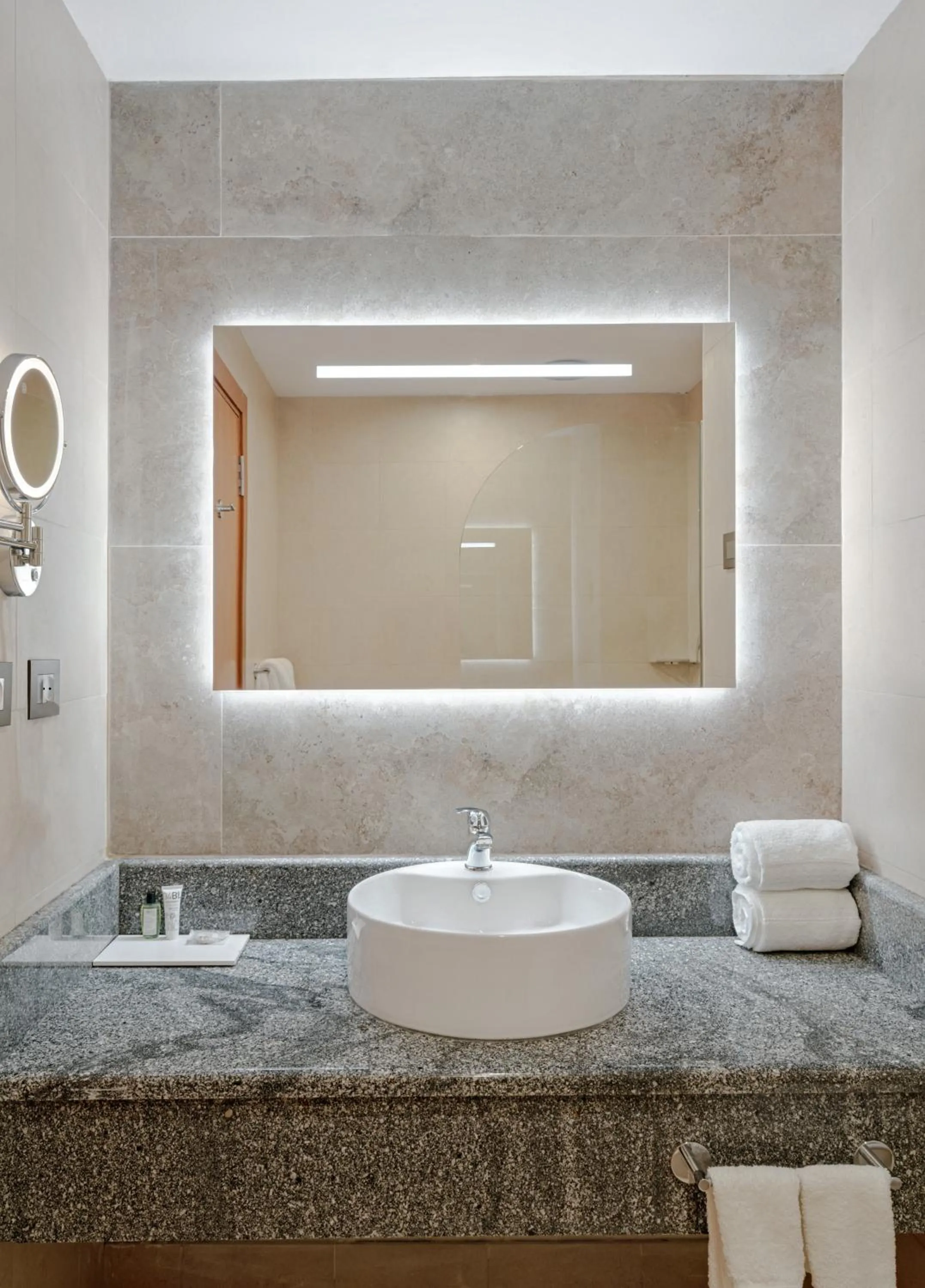 Doubletree By Hilton Addis Ababa Airport