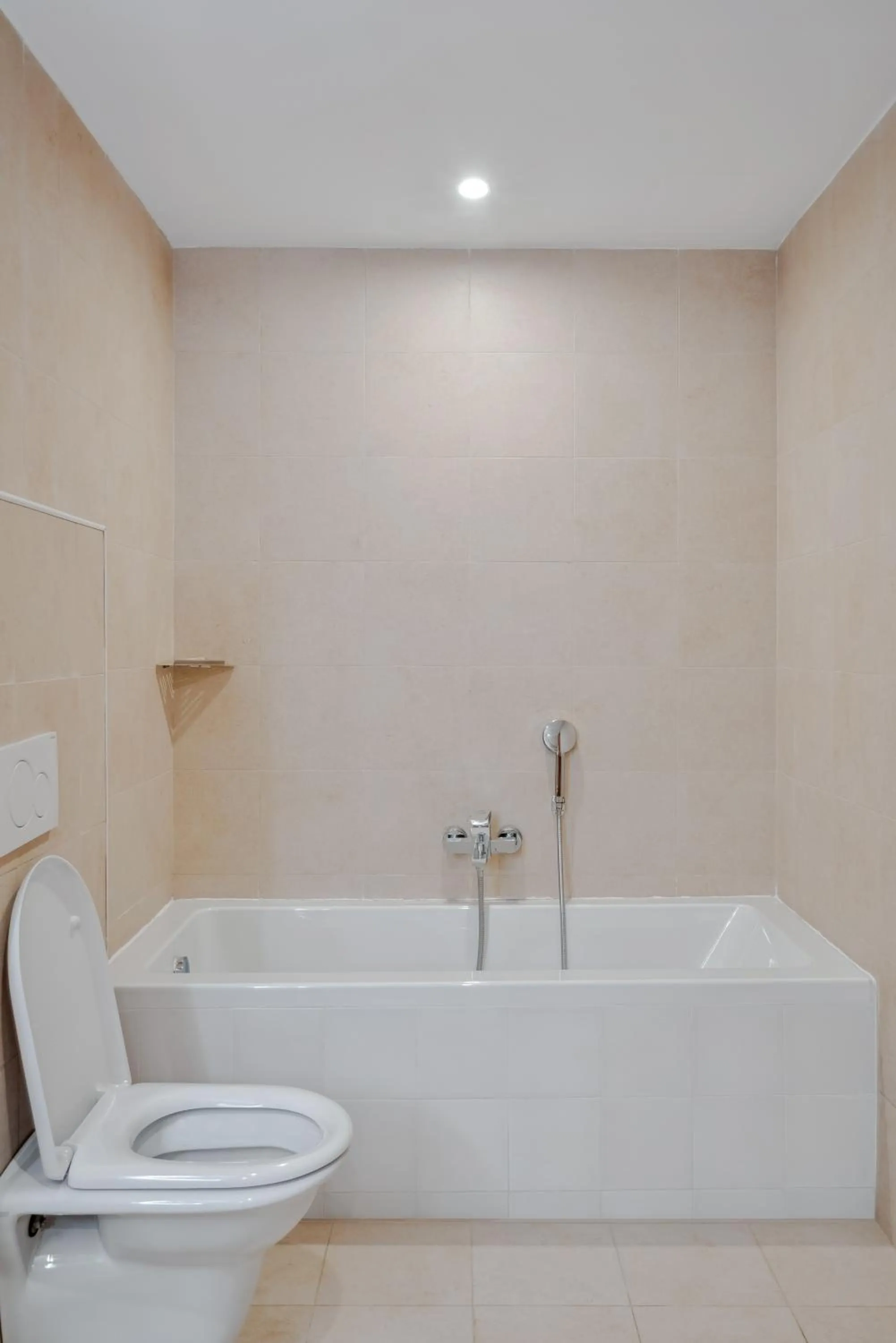 Bath in Doubletree By Hilton Addis Ababa Airport