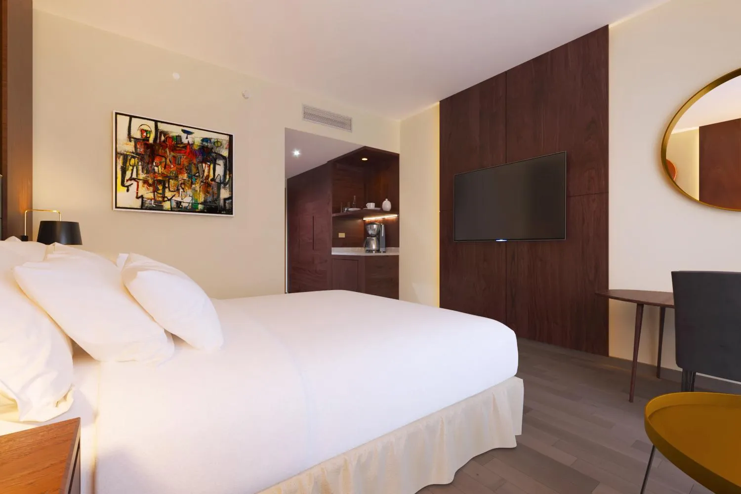 TV and multimedia, Bed in Doubletree By Hilton Addis Ababa Airport