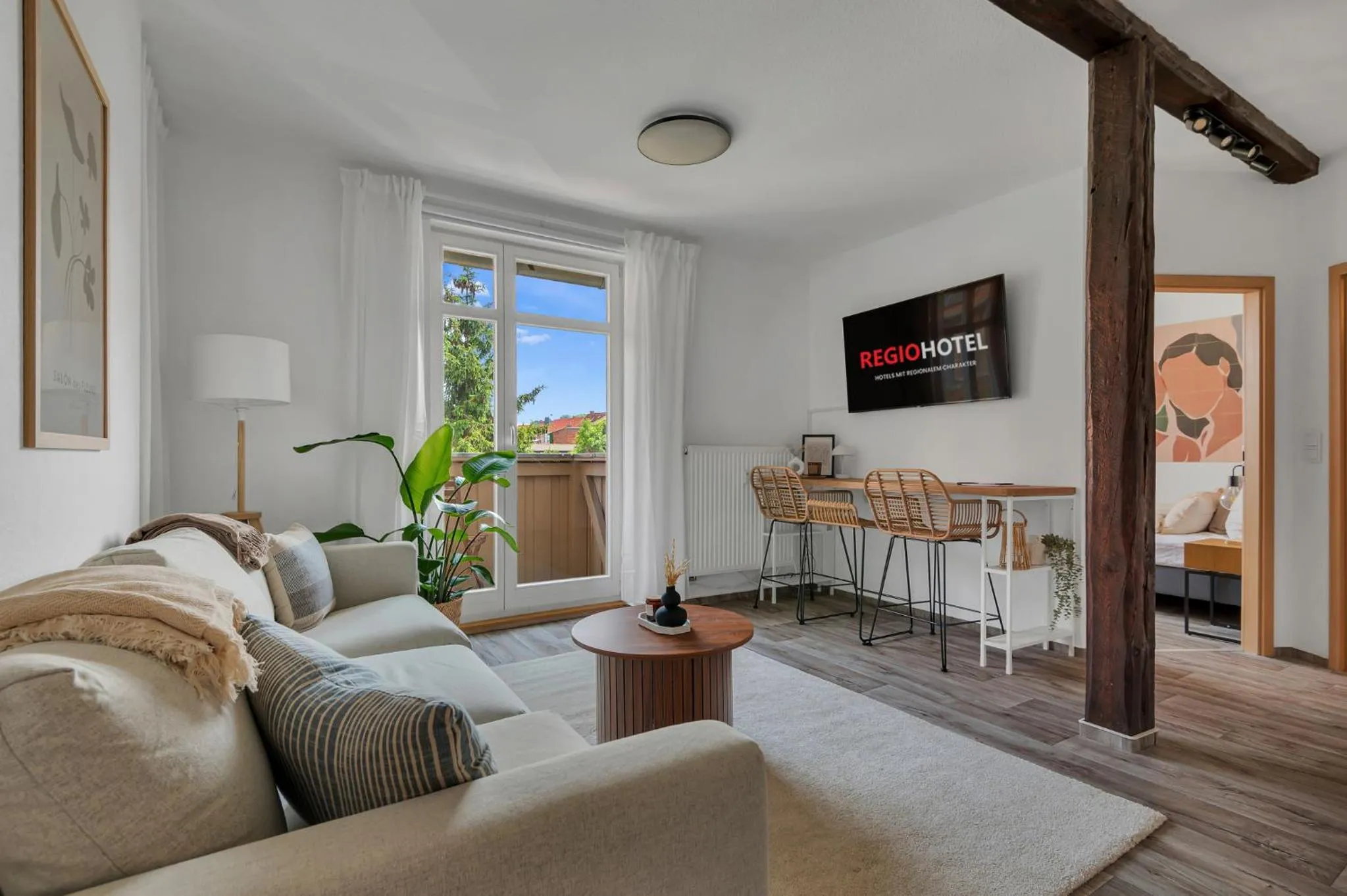 TV and multimedia in REGIOHOTEL Am Nicolaiplatz Wernigerode - #Ferienwohnungen #FrischRenoviert #Kaffeevollautomat #Bestlage