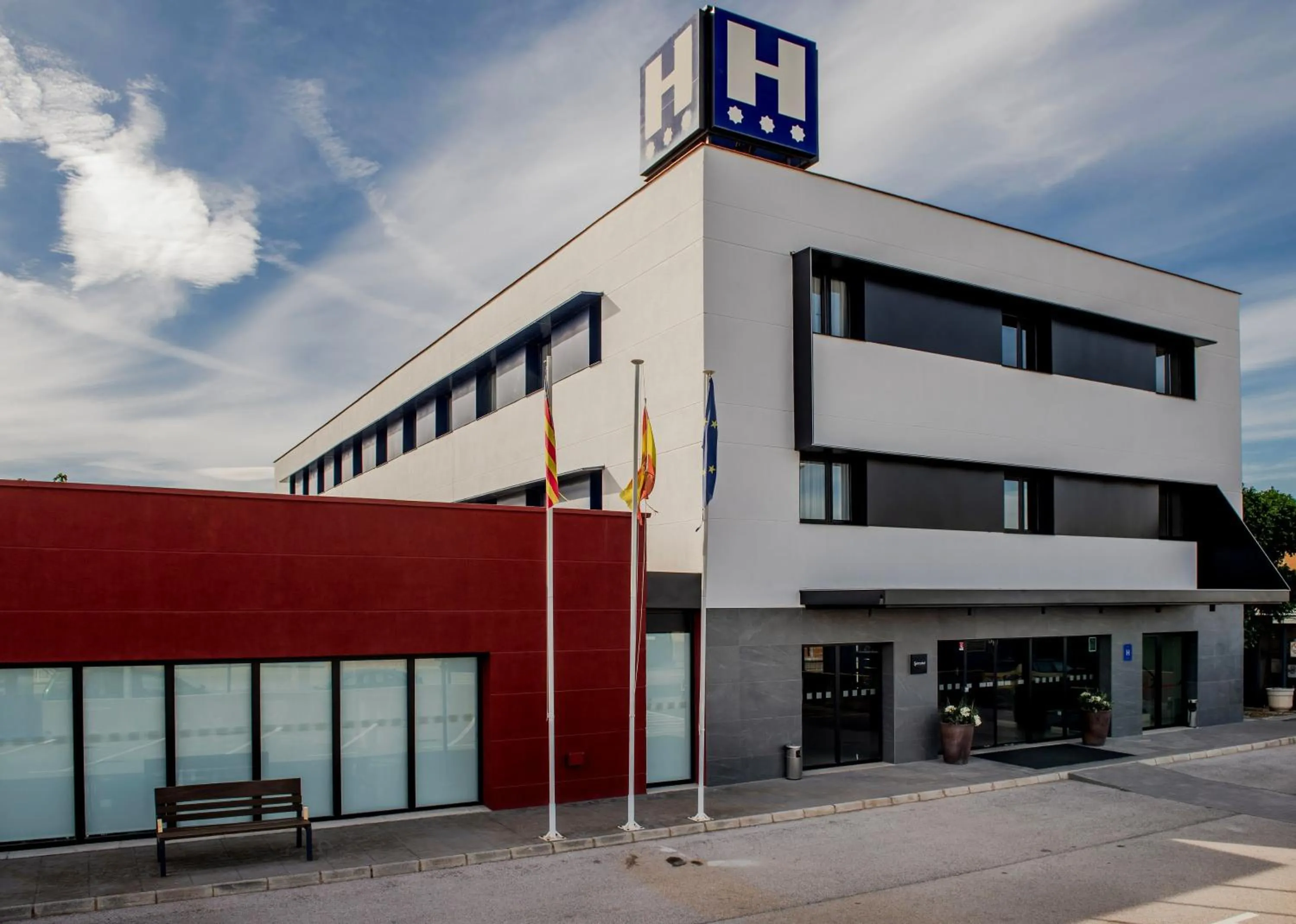 Facade/entrance in Hotel Sercotel Plana Onda