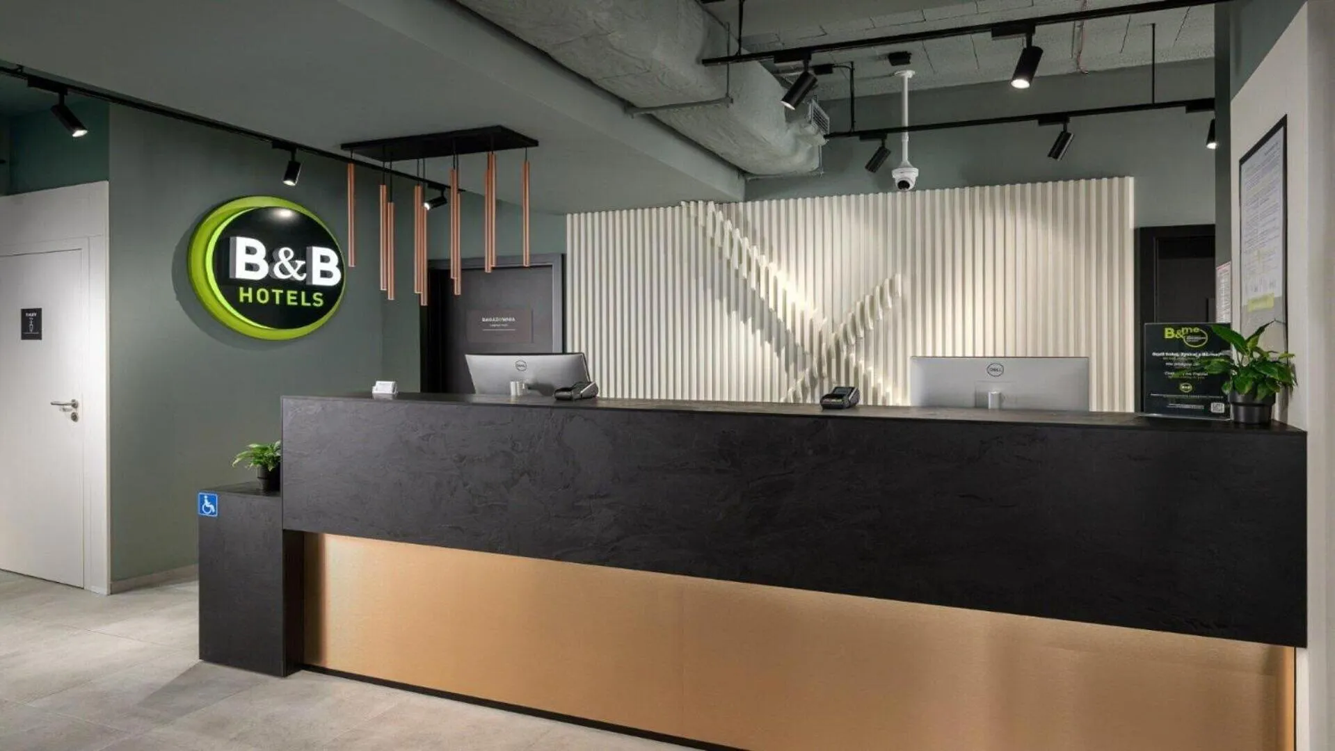 Lobby or reception in B&B HOTEL Leszno