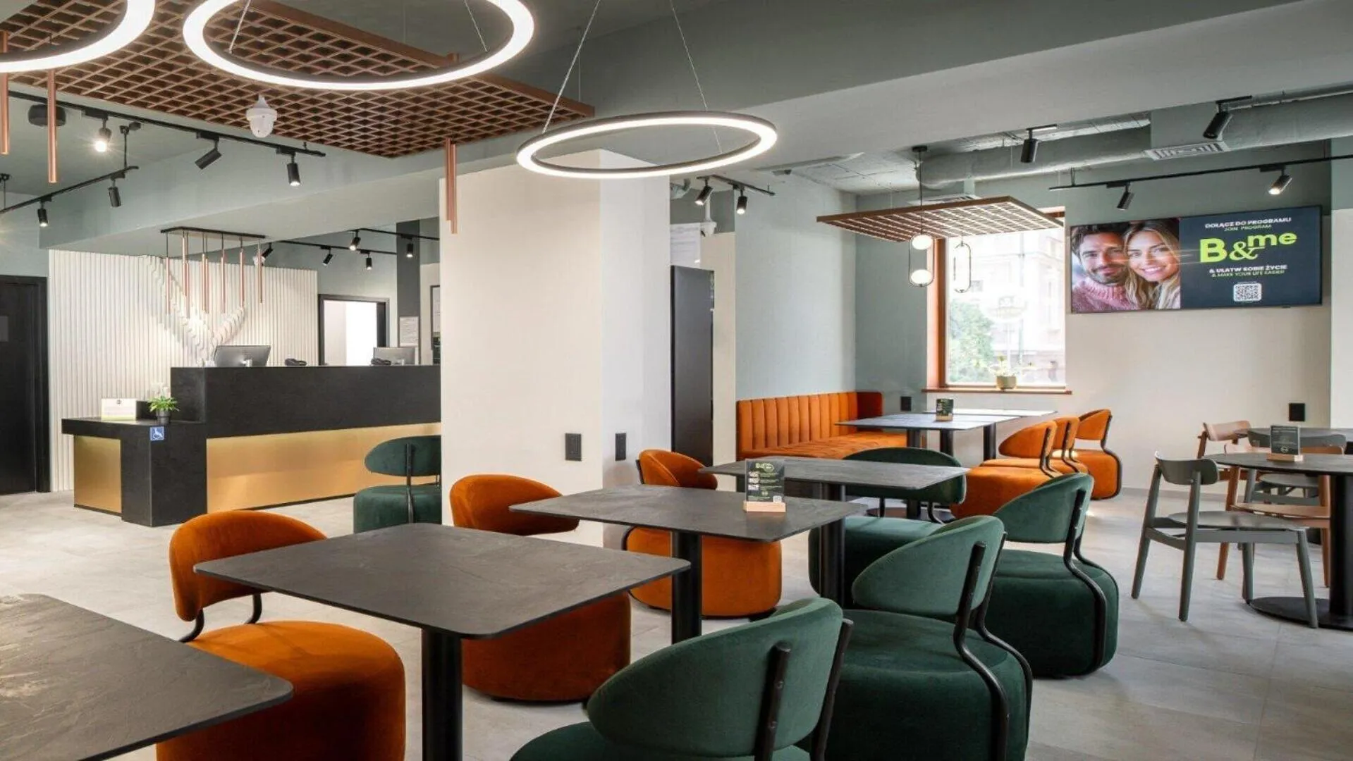 Lobby or reception in B&B HOTEL Leszno