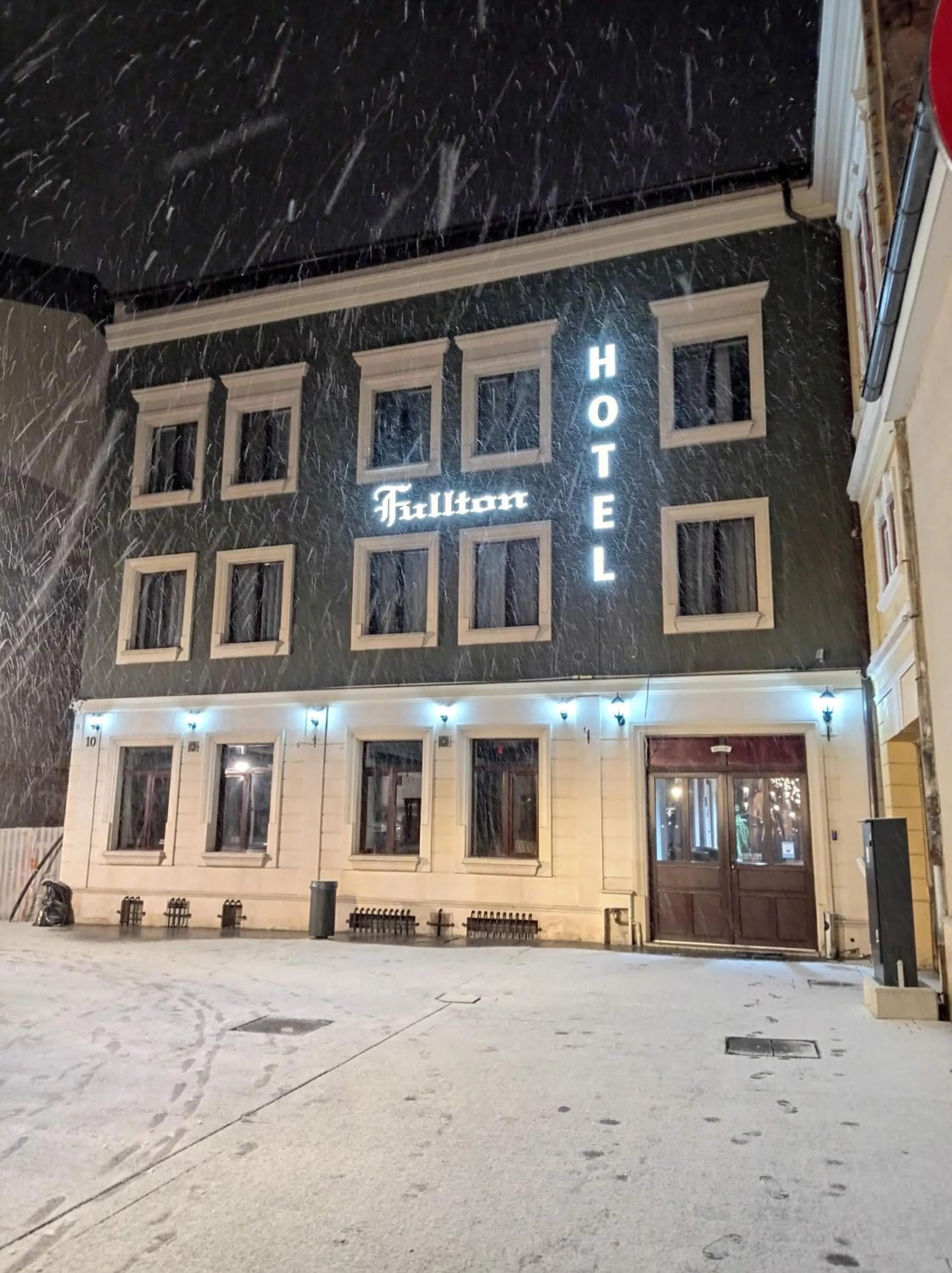 Property building in Fullton Central