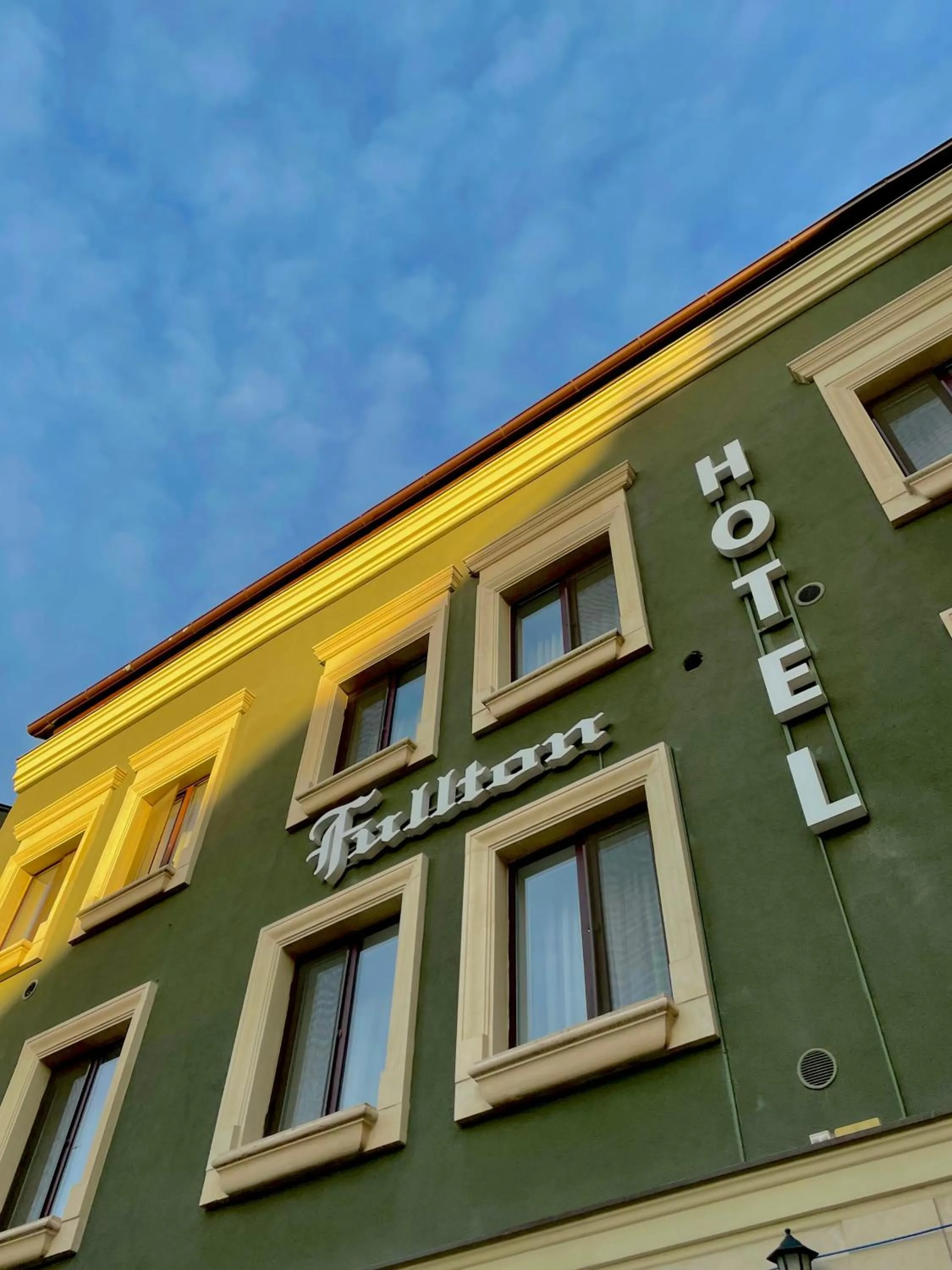 Property building in Fullton Central