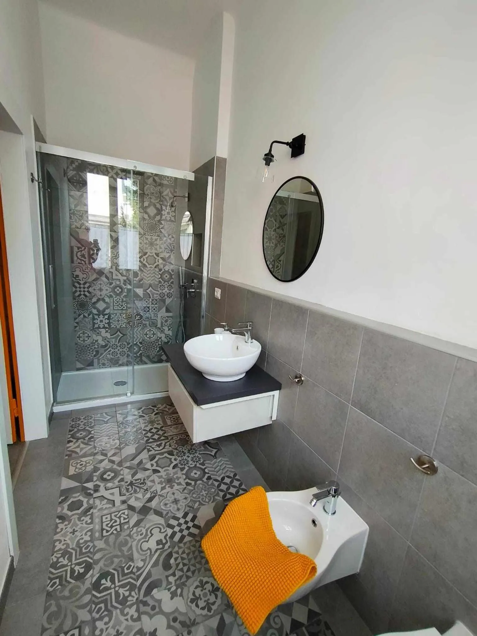 Shower in Corte del Fuin