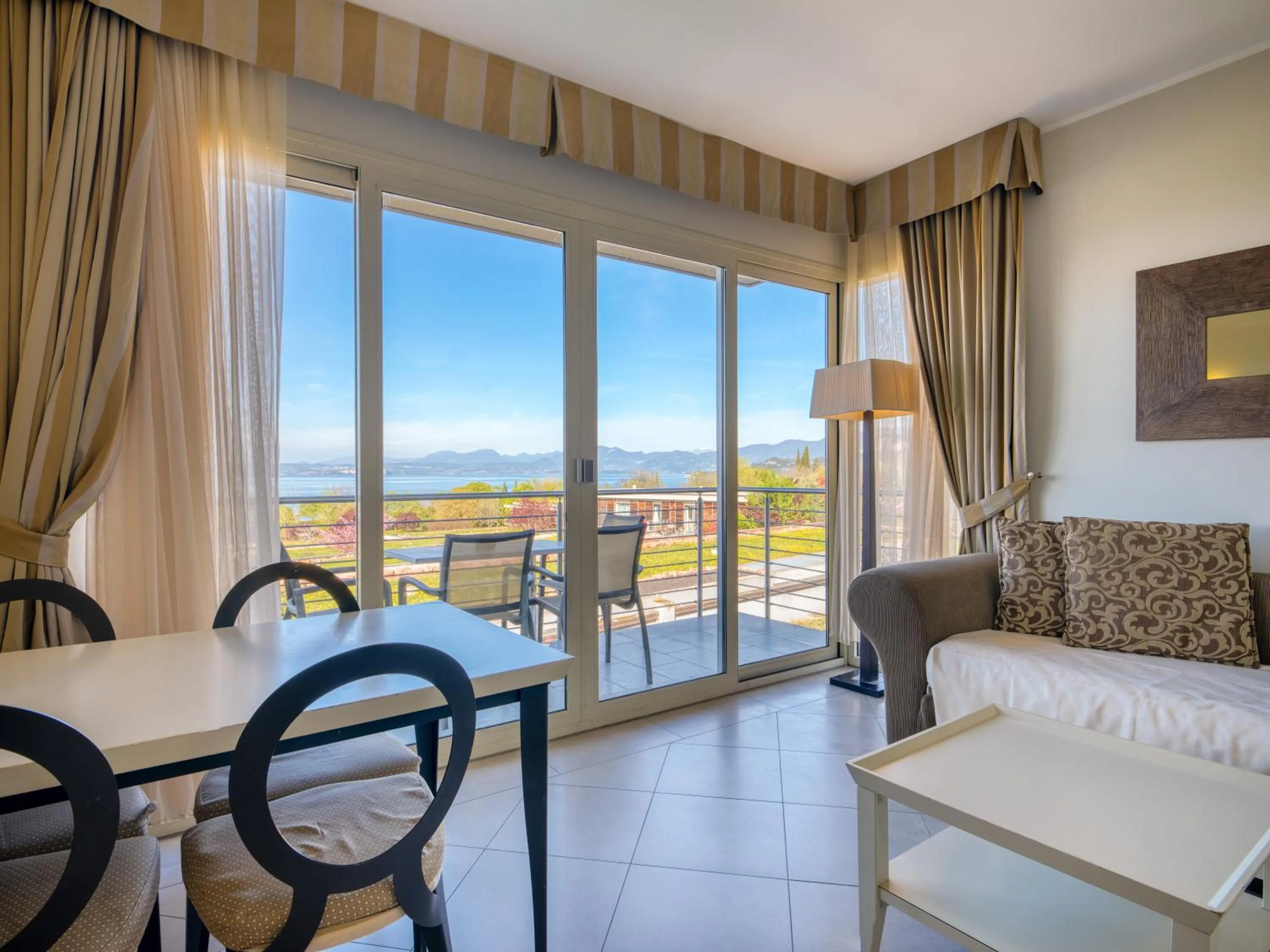 Bed in Parc Hotel Germano Suites & Apartments