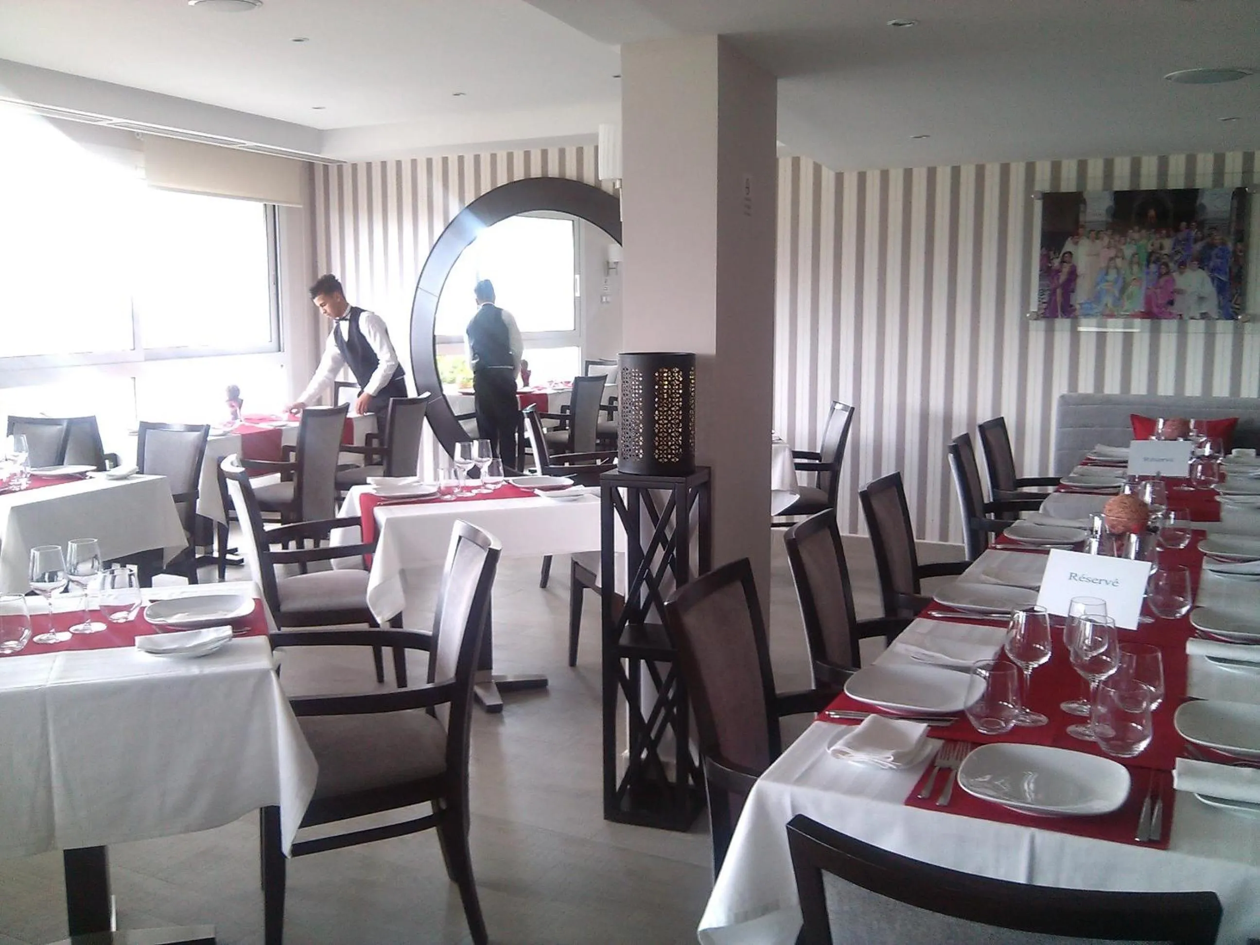 Staff in Al Mandari Hôtel Tétouan