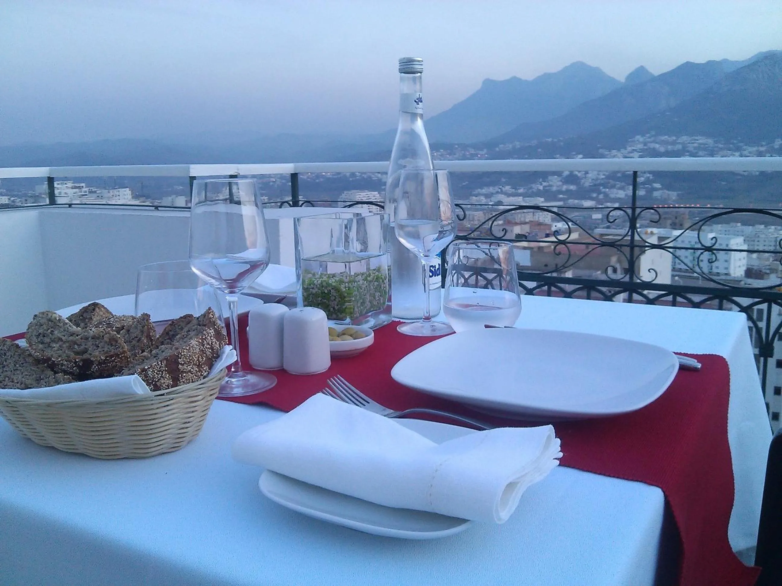 Restaurant/places to eat in Al Mandari Hôtel Tétouan