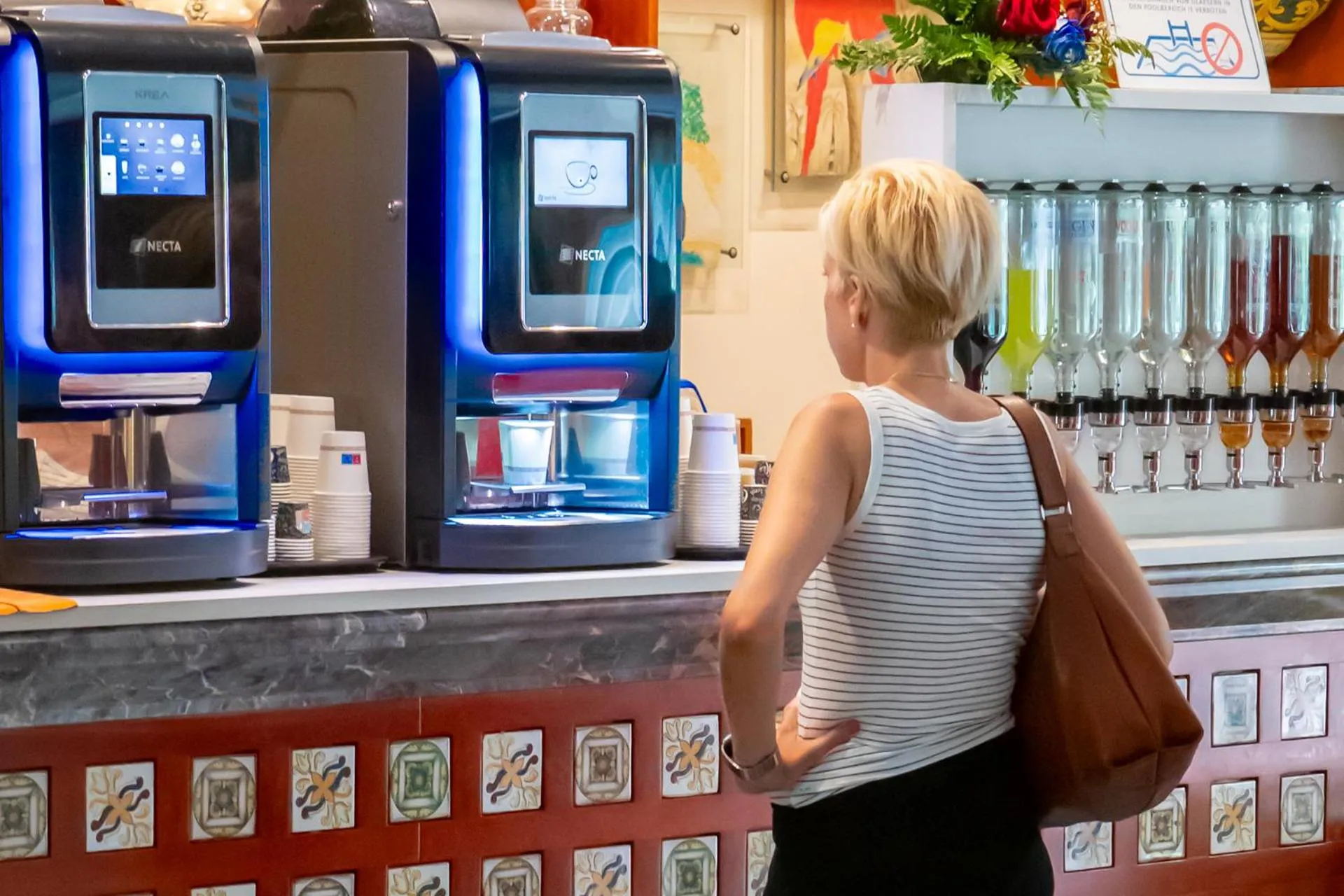 Restaurant/places to eat in Hotel Caesar Palace