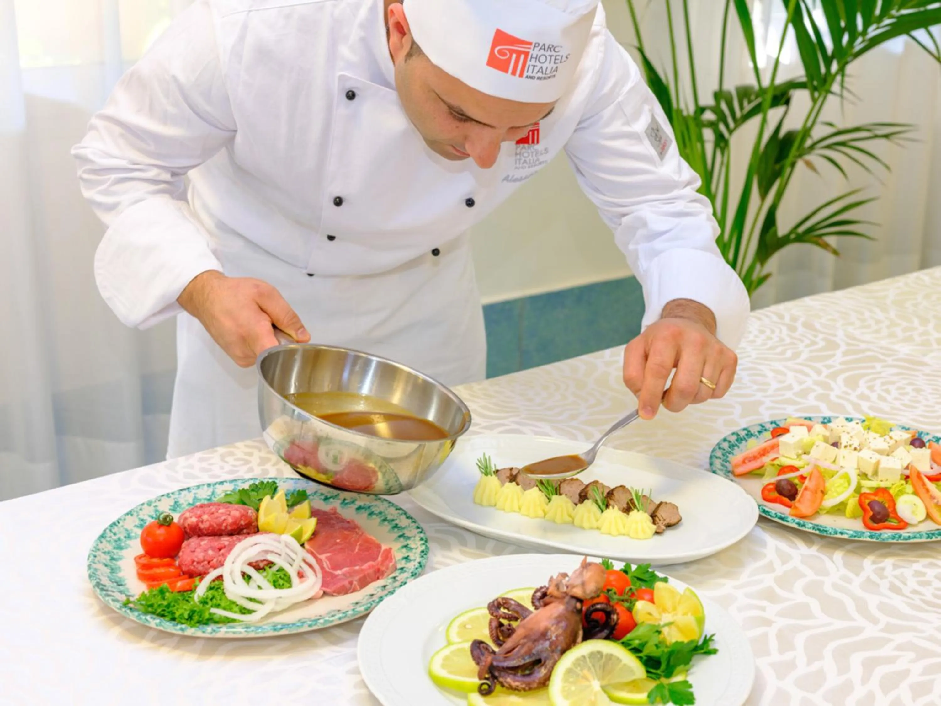 Restaurant/places to eat in Hotel Caesar Palace