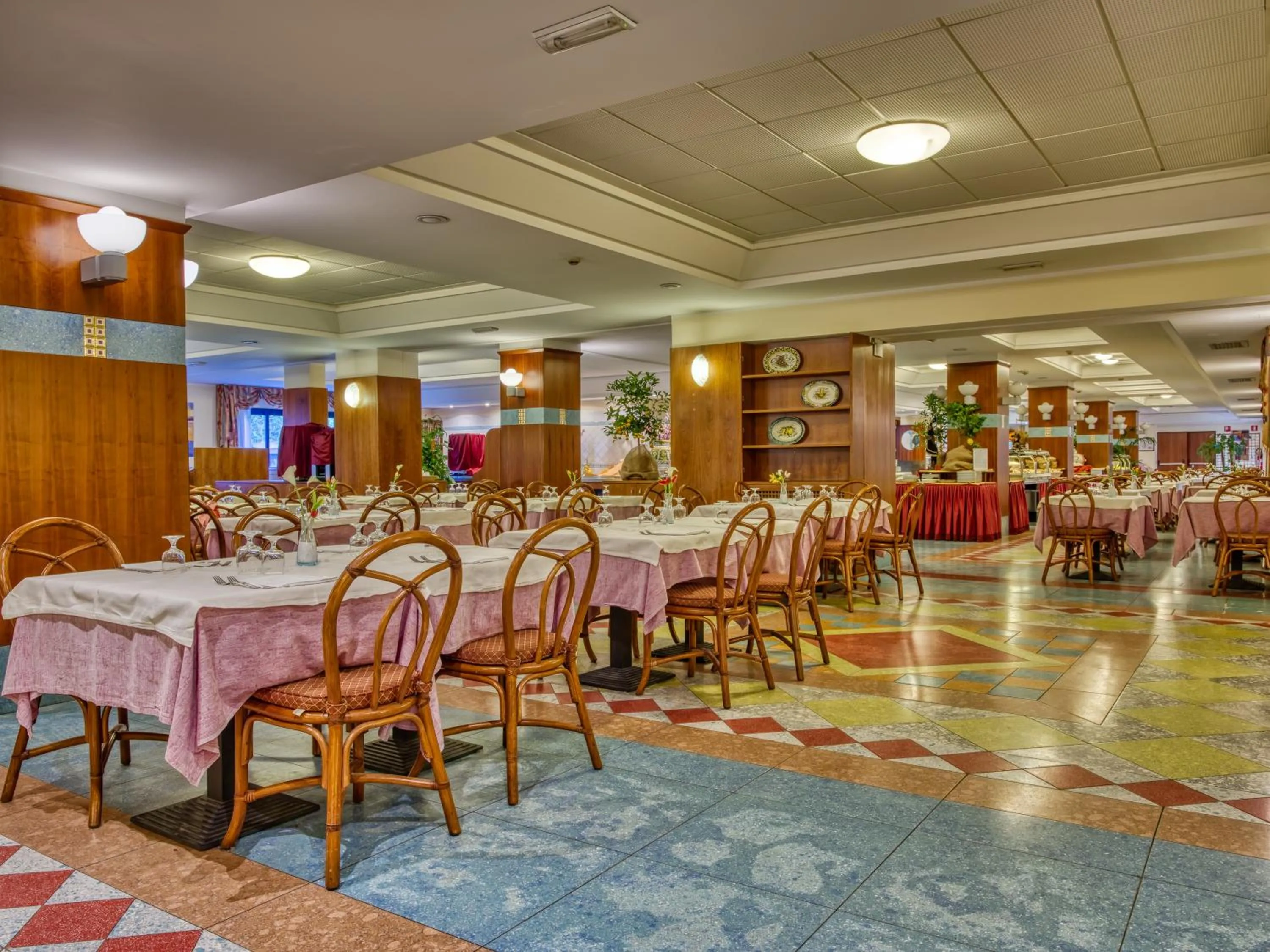 Restaurant/places to eat in Hotel Caesar Palace