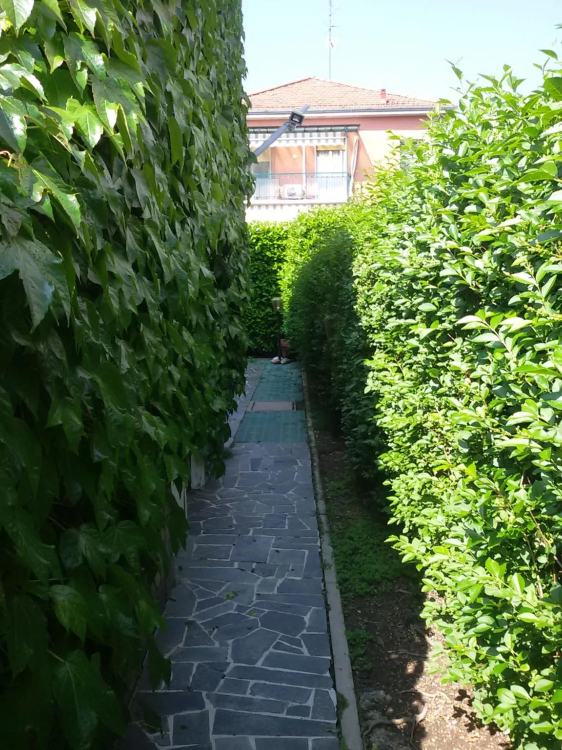 Garden in Ciro BED AND BREAKFAST la villetta