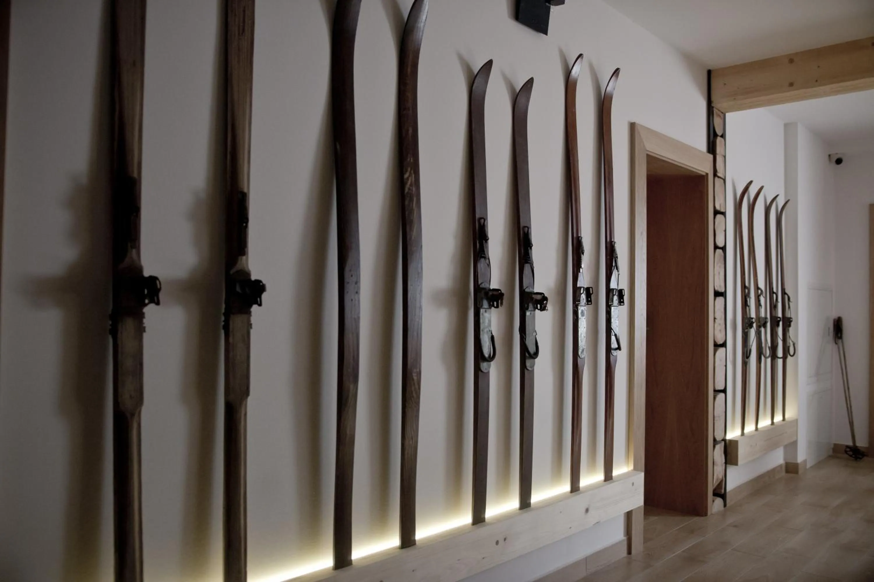 Communal lounge/ TV room in Villa 11 Folk & Design