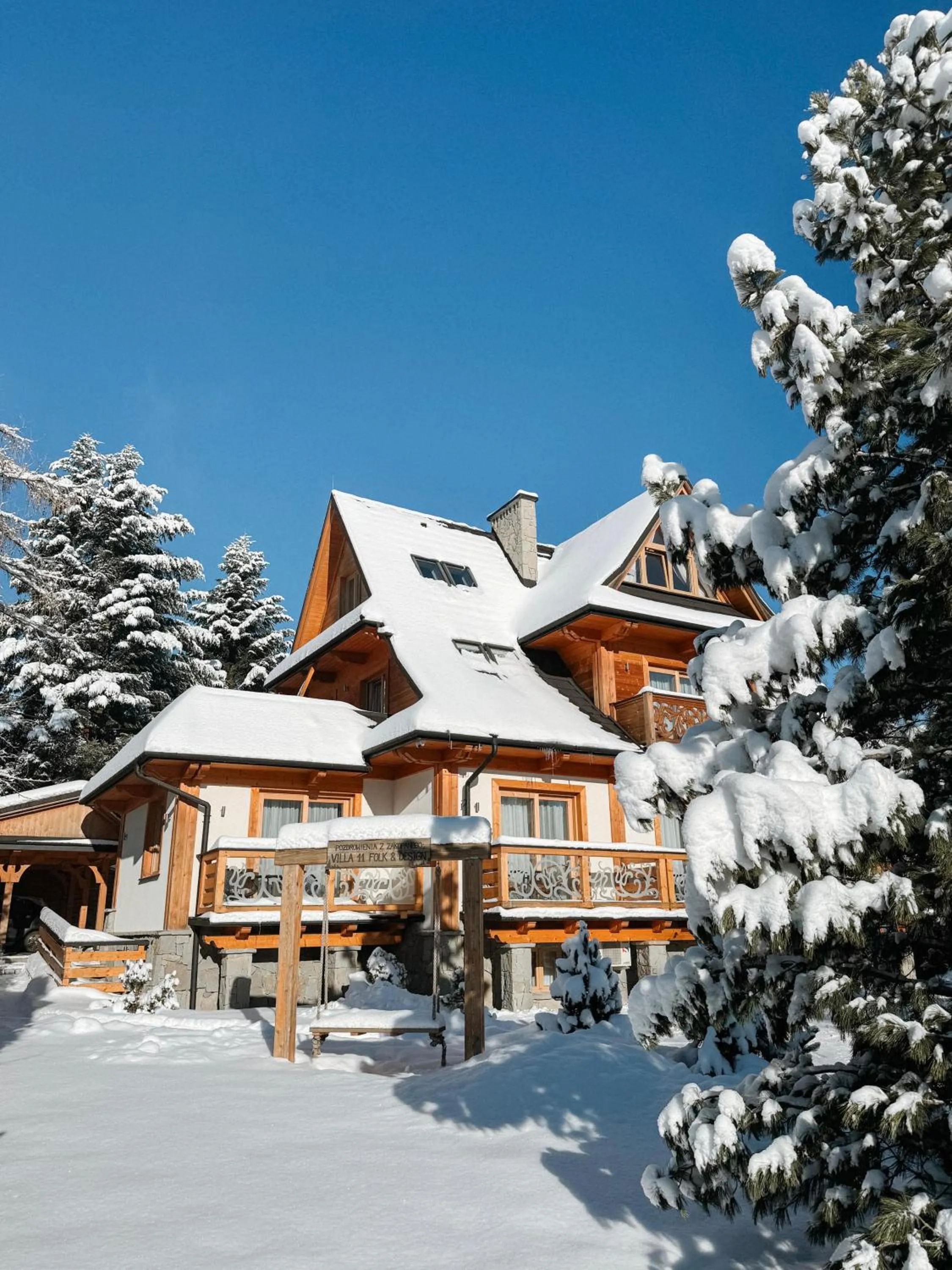 Property building in Villa 11 Folk & Design