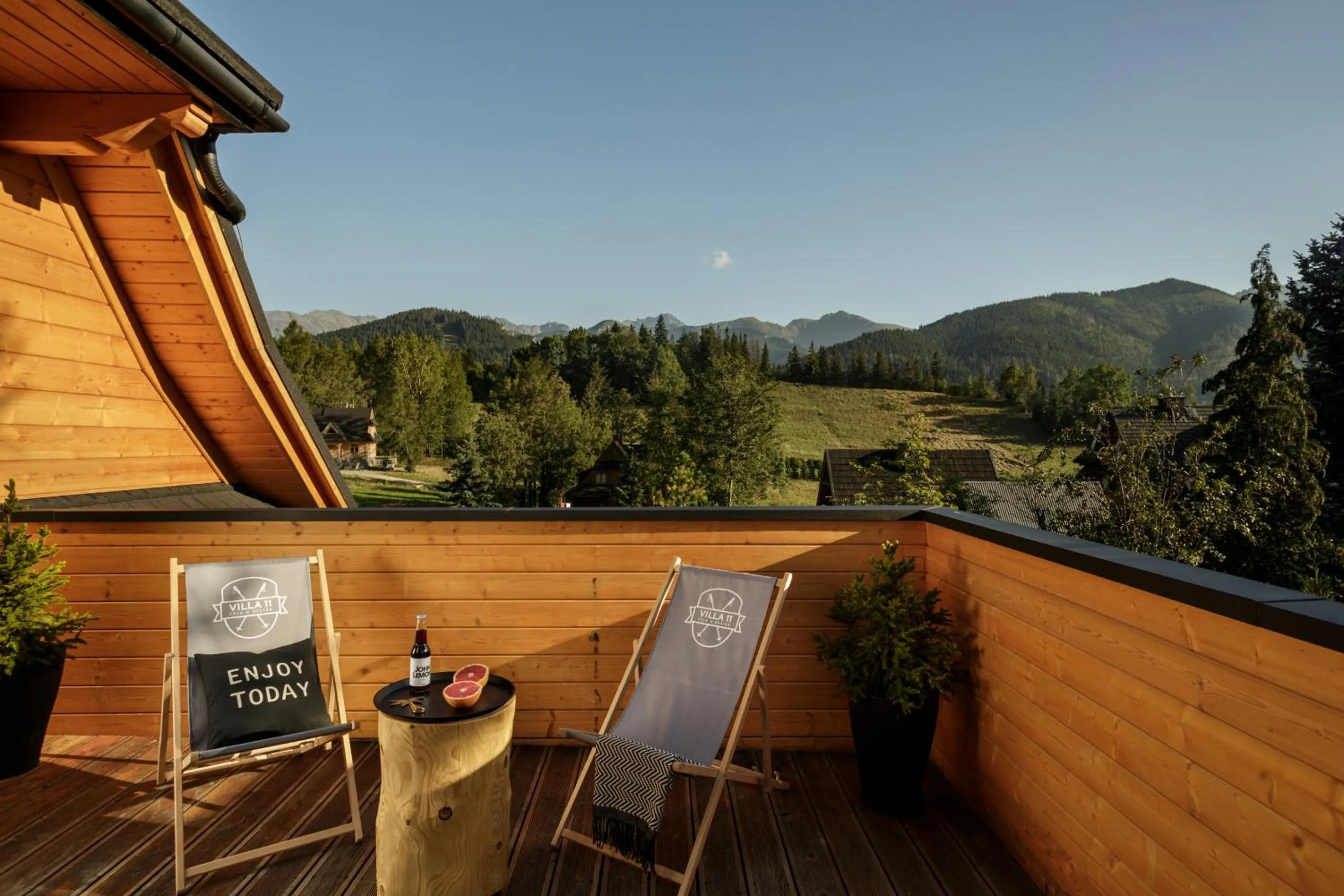 Balcony/Terrace in Villa 11 Folk & Design