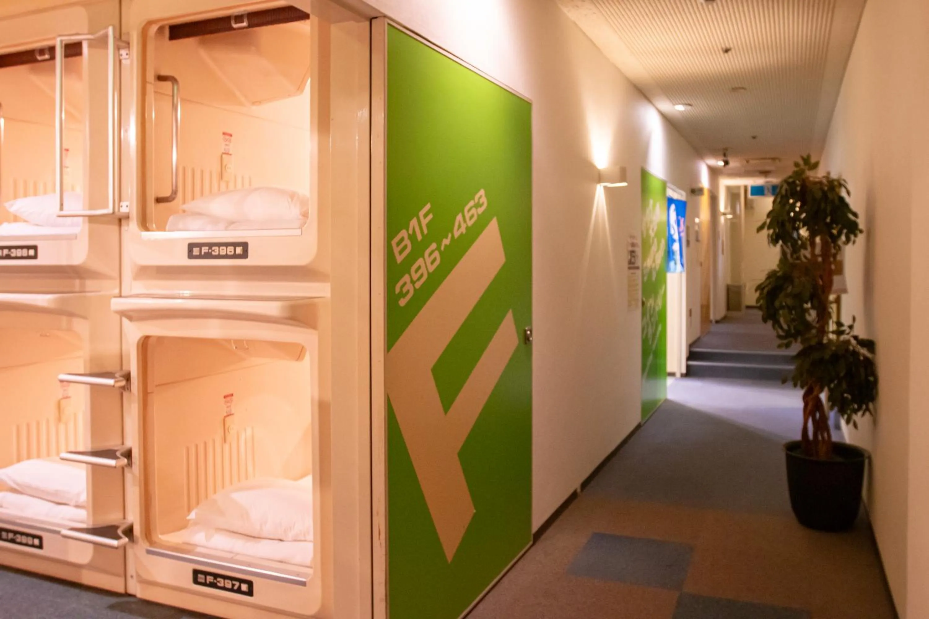 Capsule Hotel Asahi Plaza Shinsaibashi - Men's Only