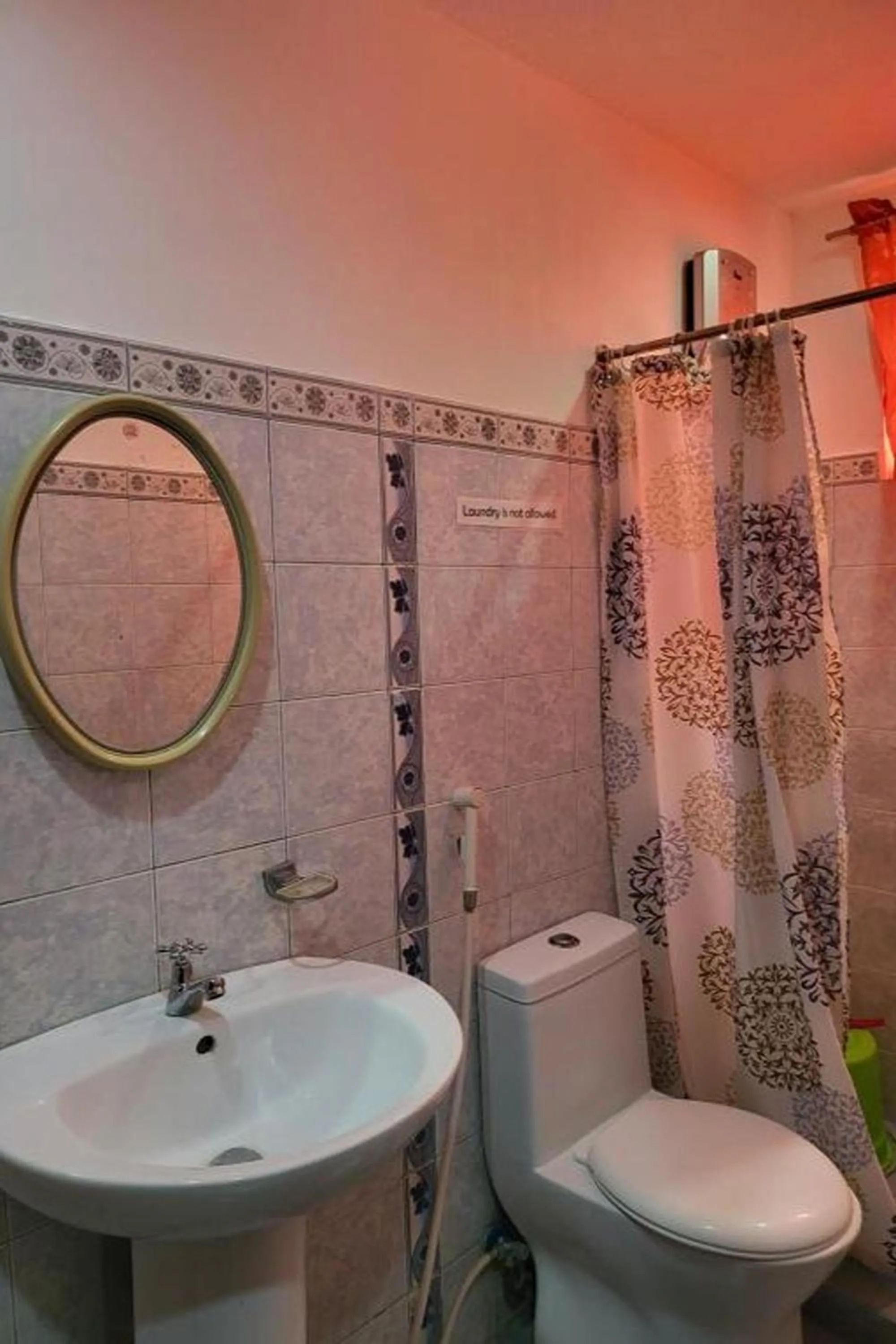 Toilet in Voyagers Palace