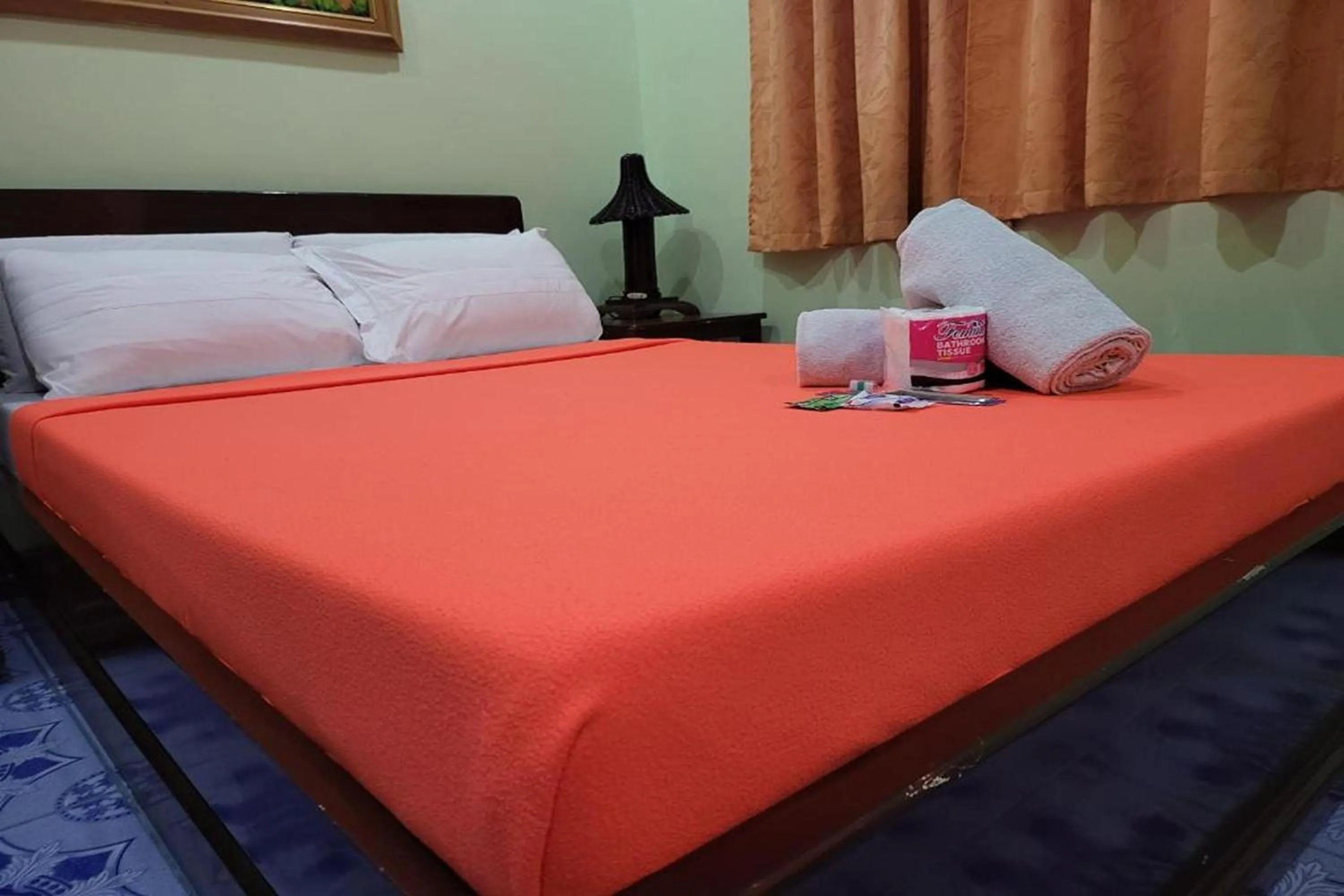 Bedroom, Bed in Voyagers Palace