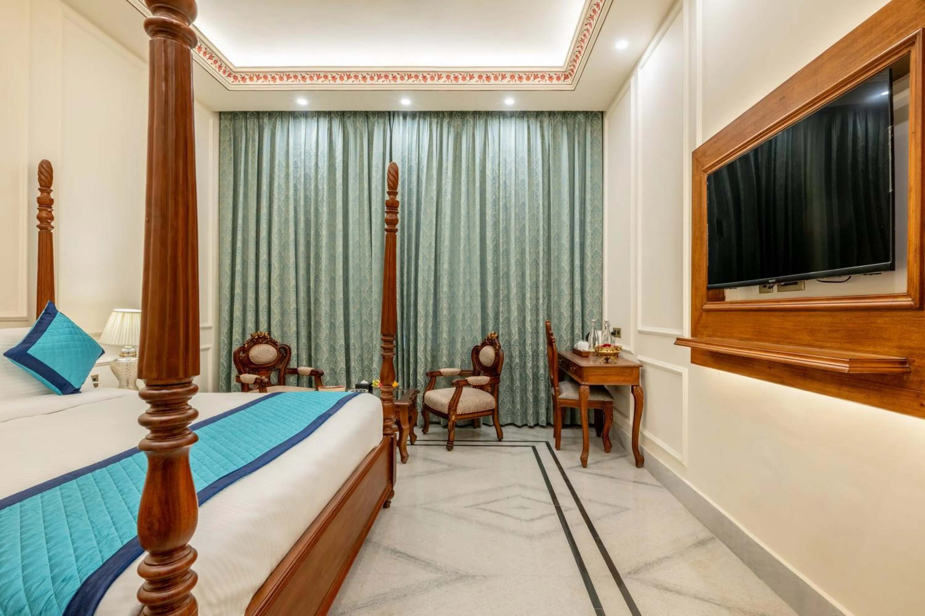 Photo of the whole room, Bed in Brij Castle