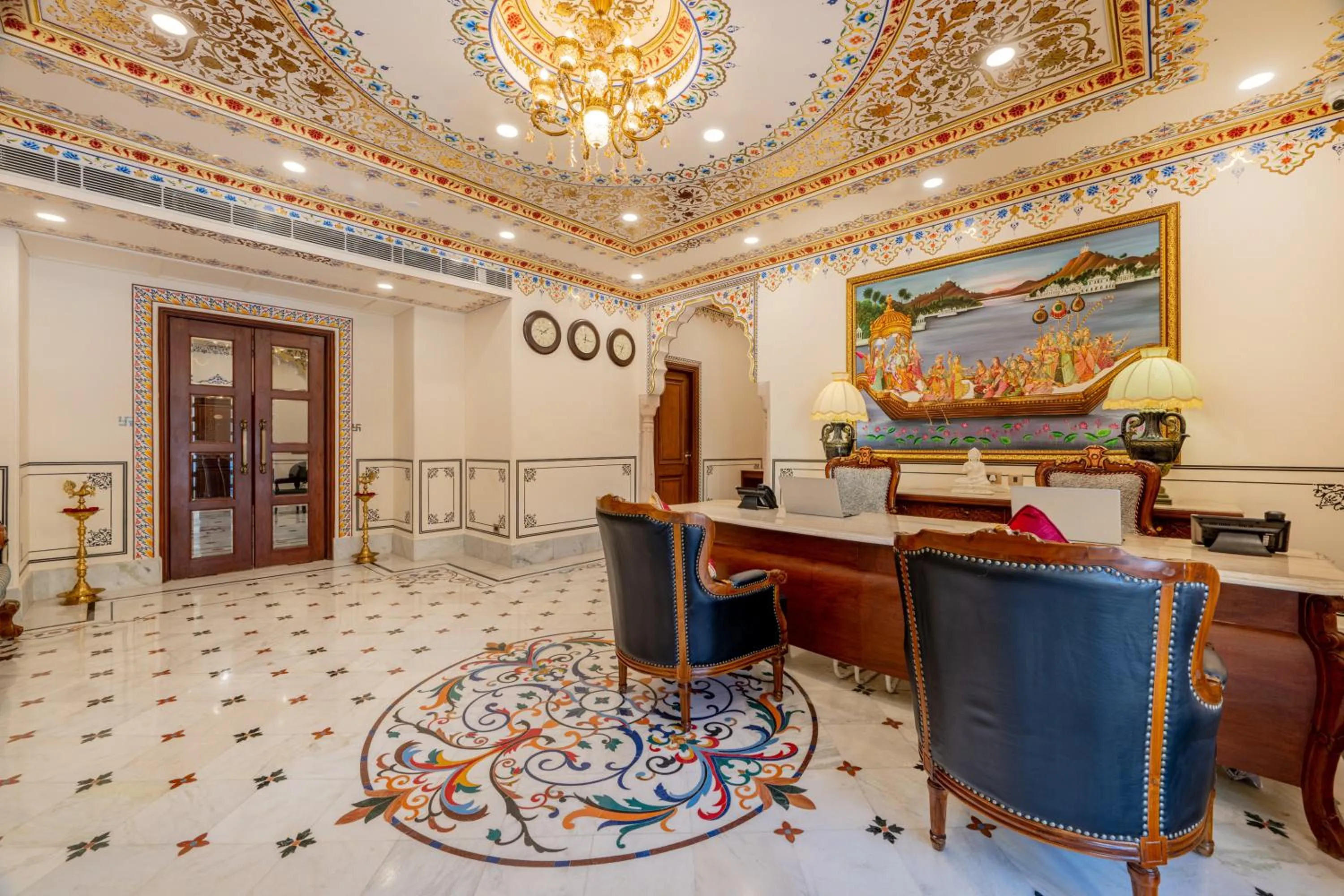 Lobby or reception in Brij Castle