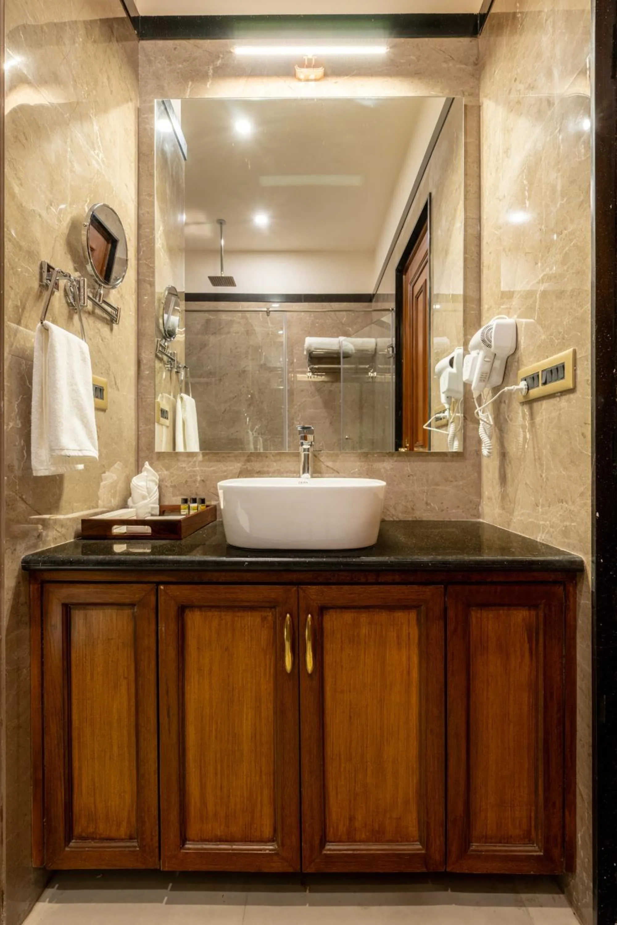 Shower in Brij Castle