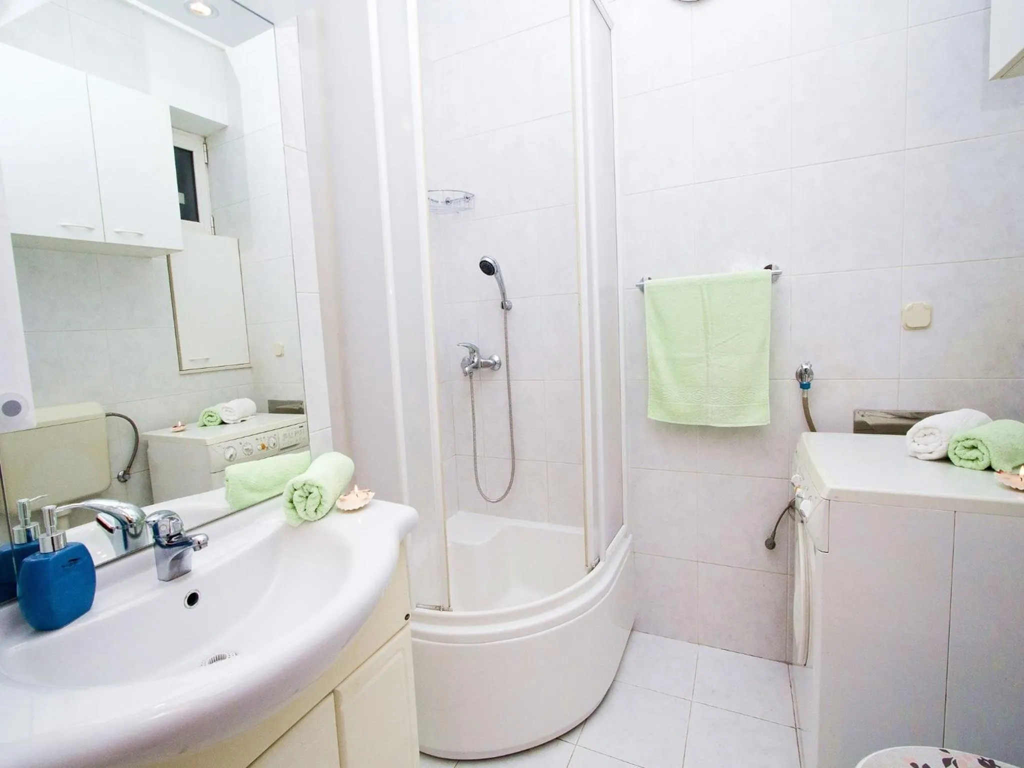 Bathroom in Klarina Apartments