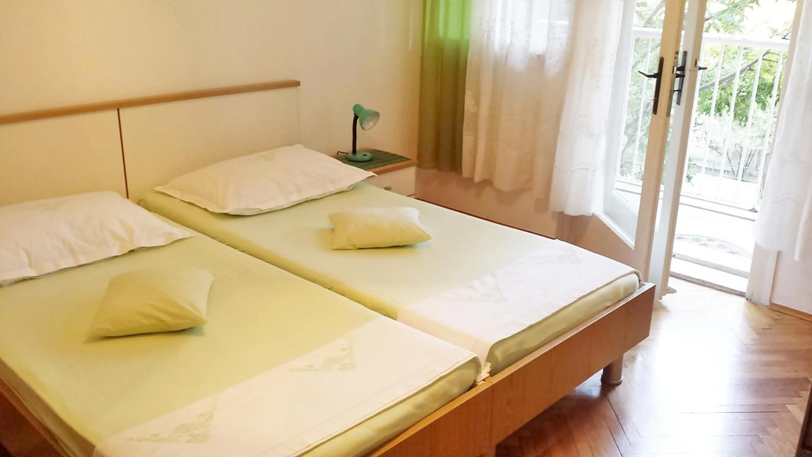 Bed in Klarina Apartments