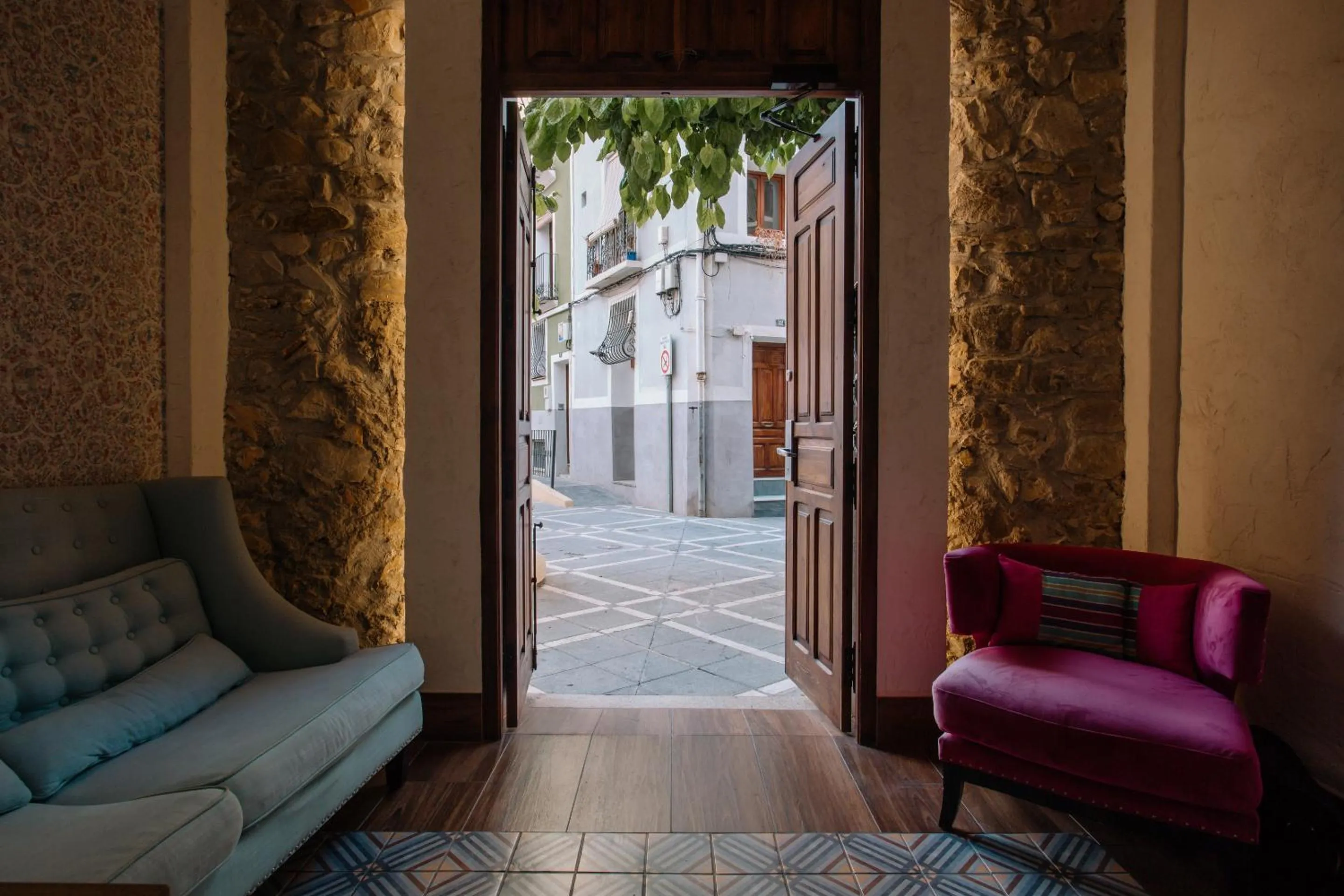 Facade/entrance in Rosal by Seaward Suites