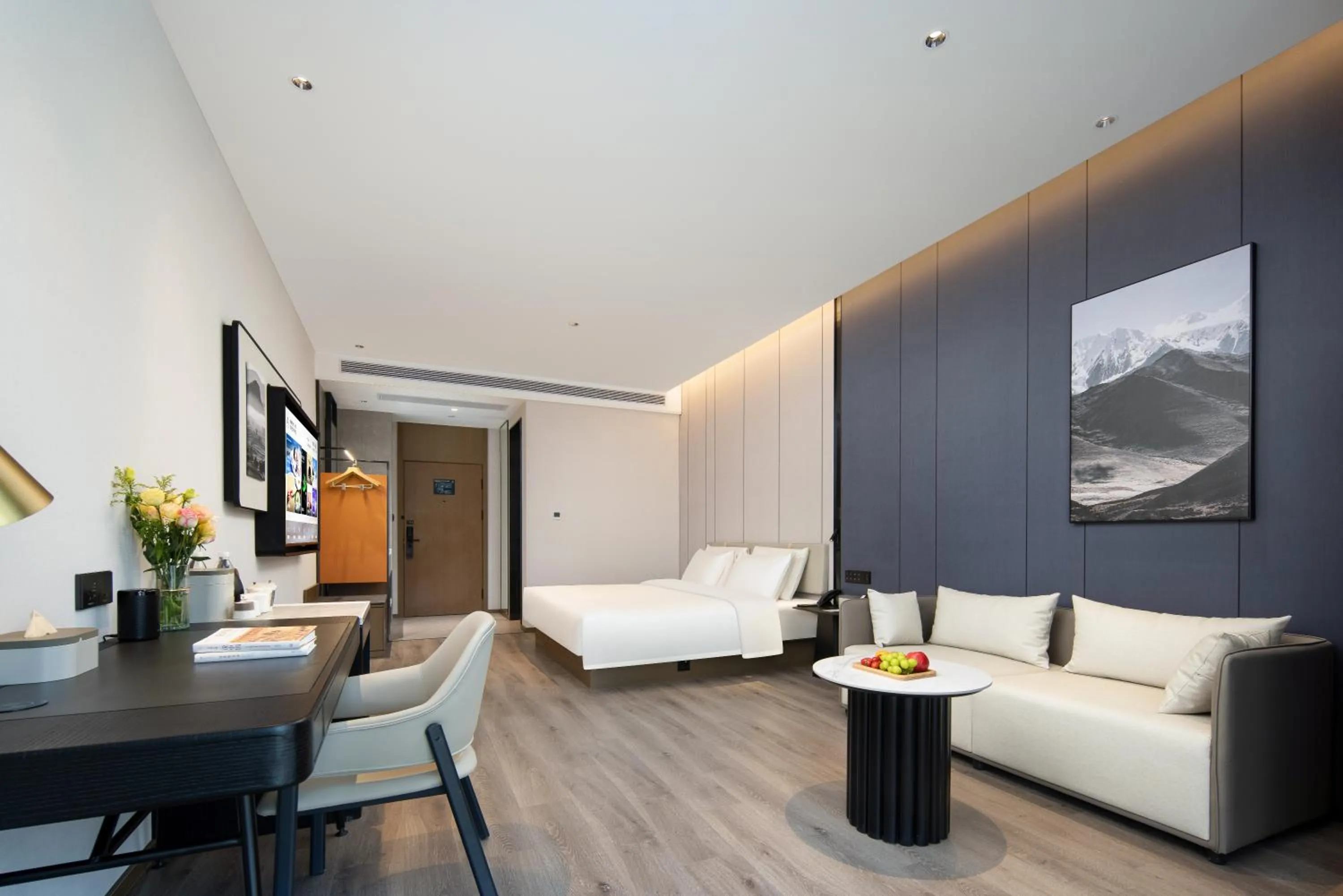 Atour Hotel Hefei Binhu Yungu Financial City