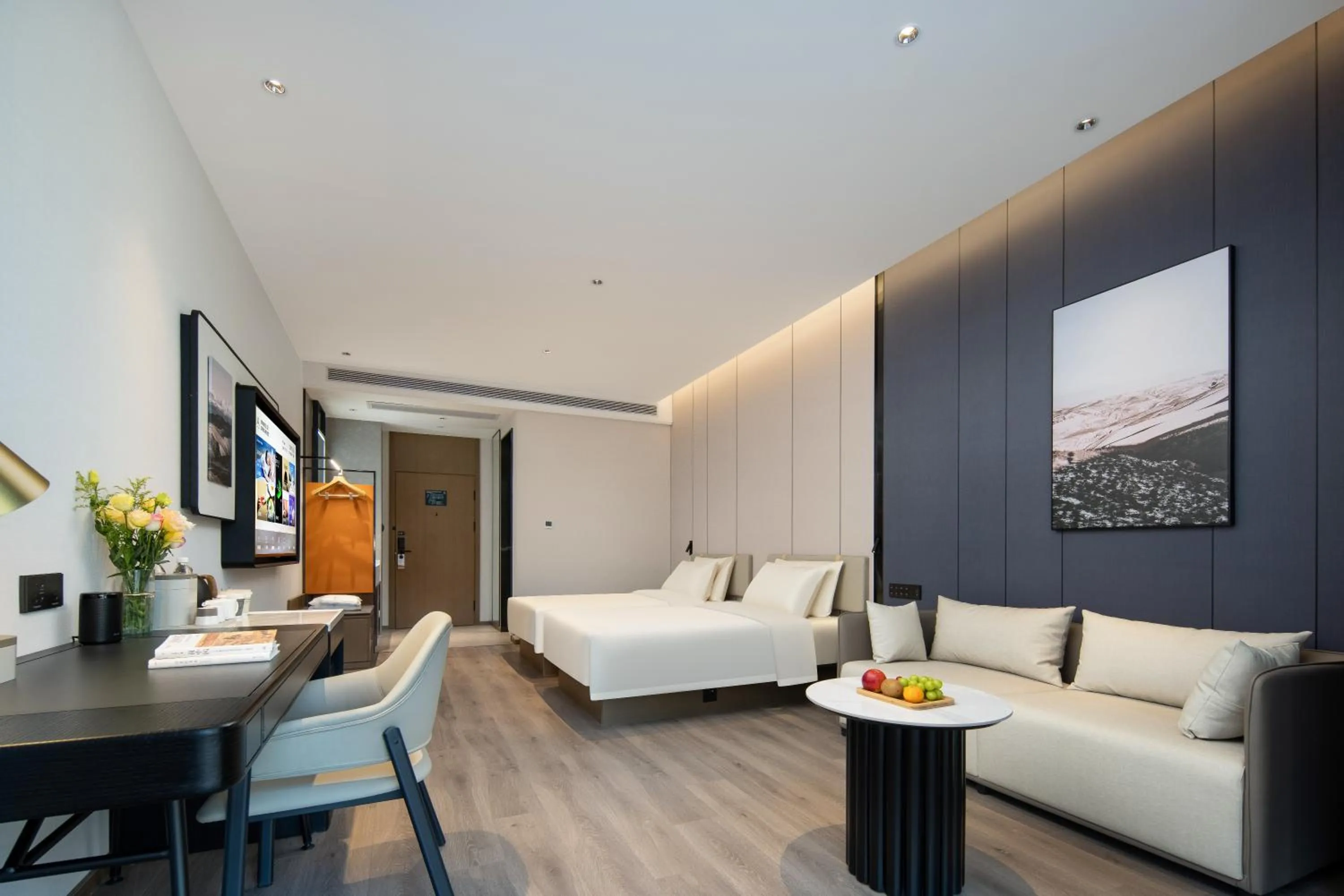 Atour Hotel Hefei Binhu Yungu Financial City