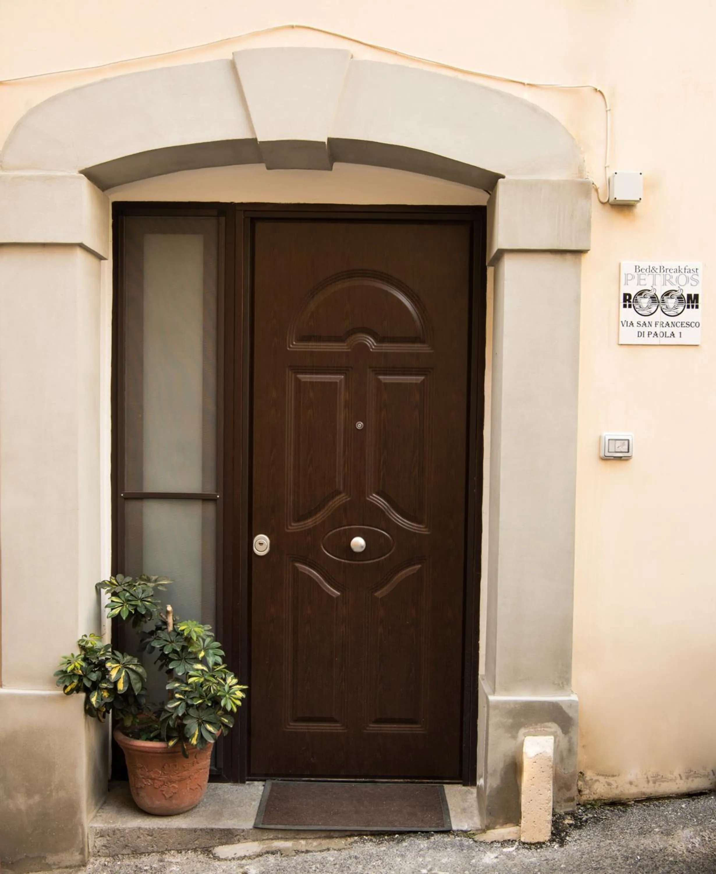 Facade/entrance in Petros rooms&apartments