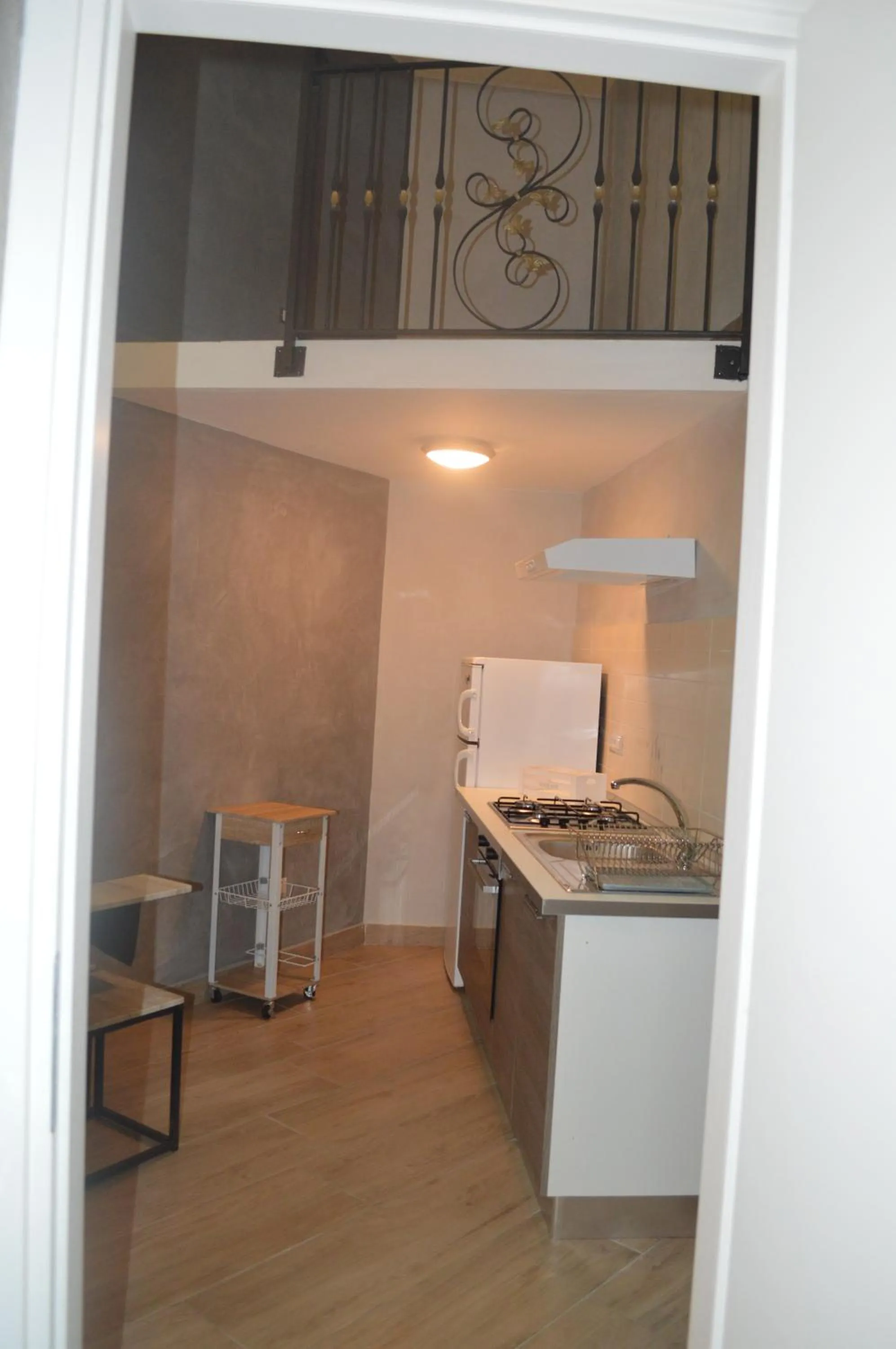 Kitchen or kitchenette in Petros rooms&apartments