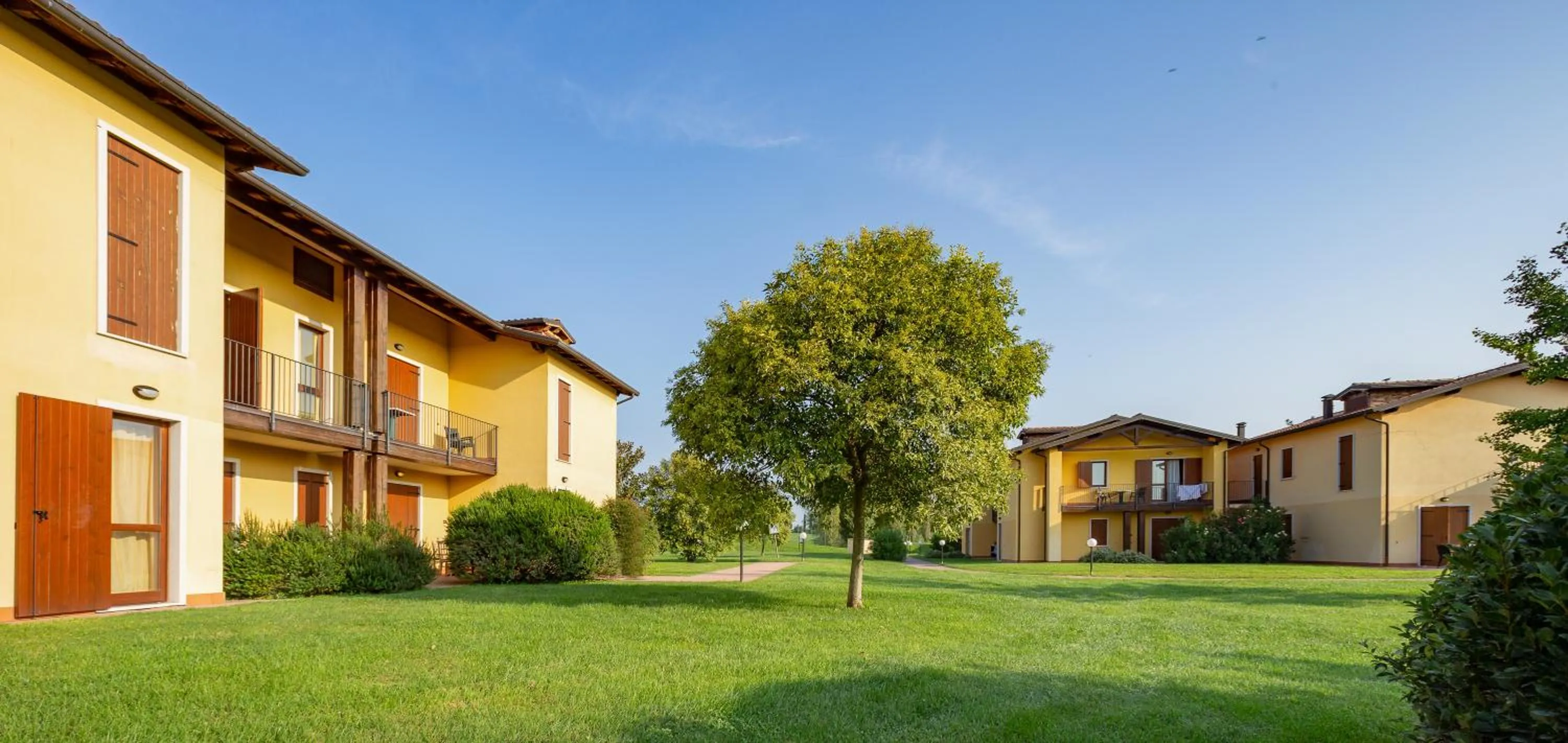 Facade/entrance in Residence Eden