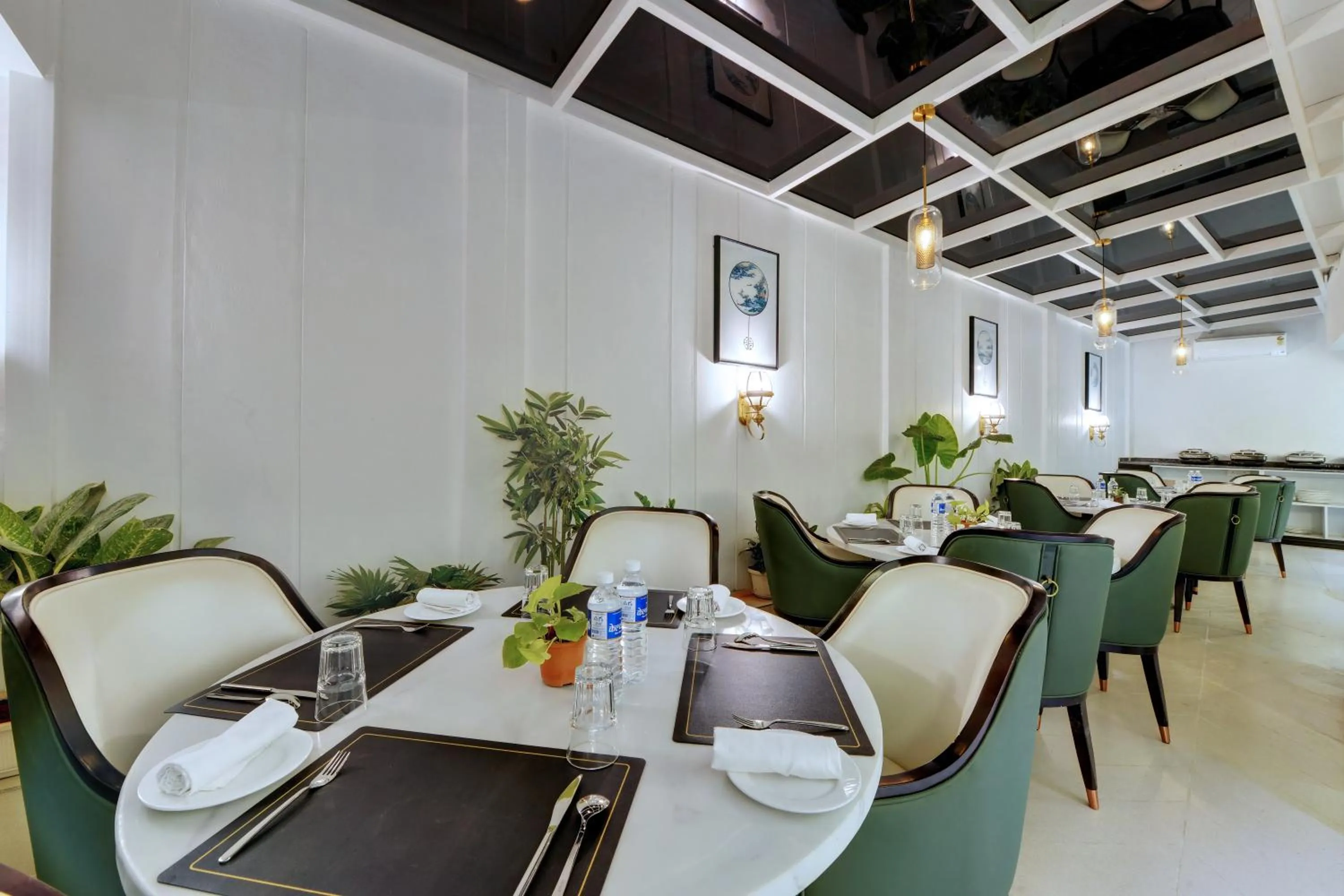 Restaurant/places to eat in Beacon NIBM Pune