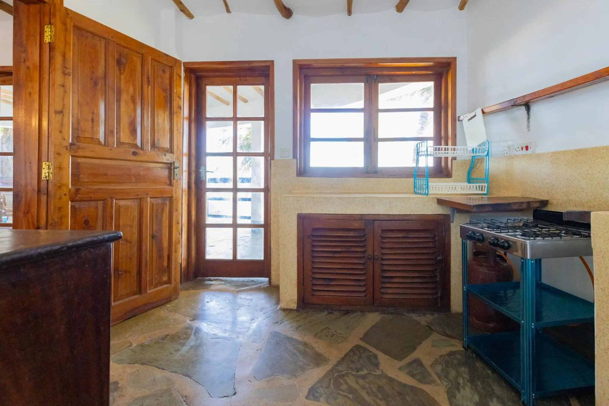 Kitchen or kitchenette in Silver Rock Boutique Resort by Mokawa - Hotel & Apartments