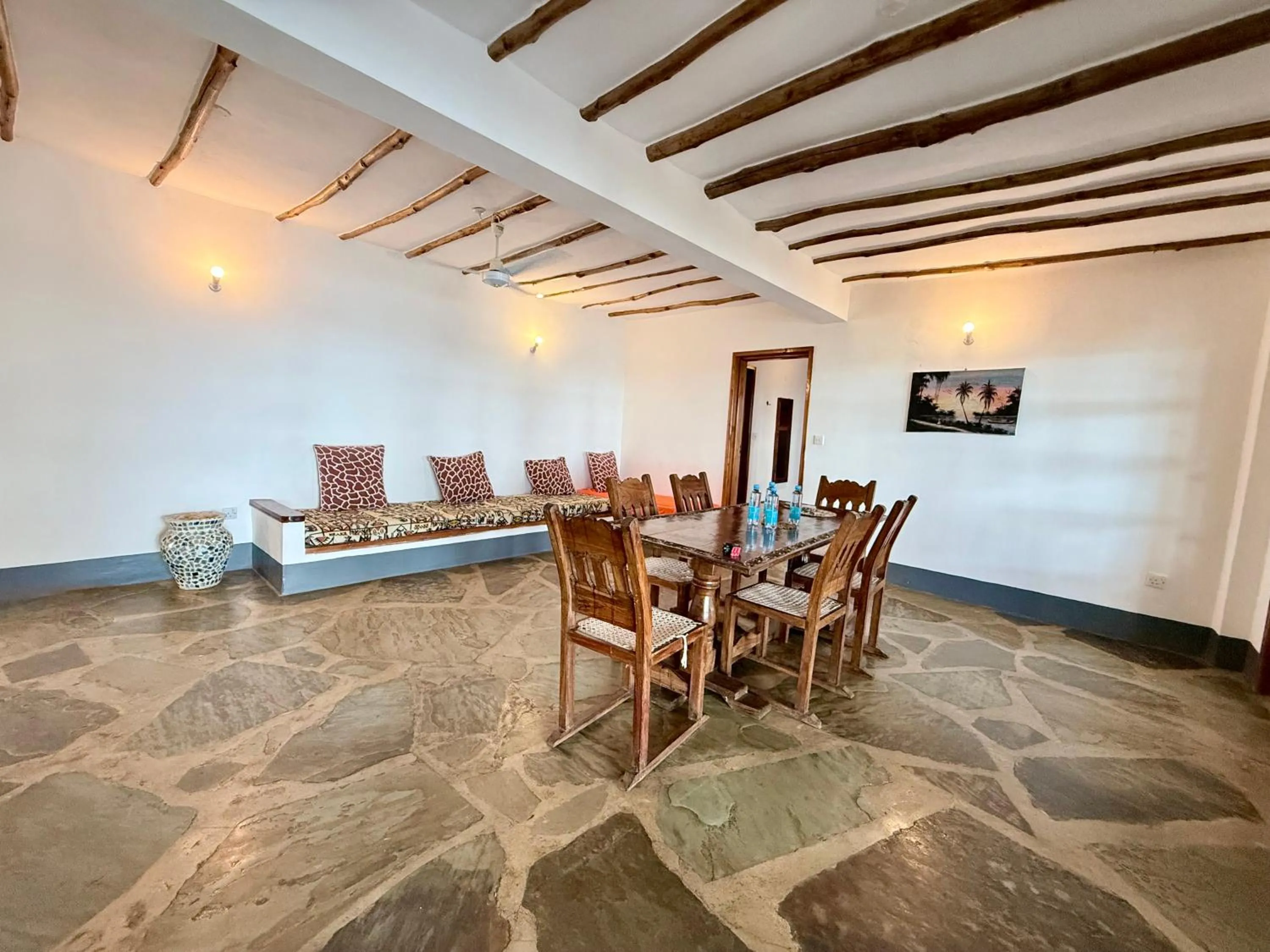 TV and multimedia in Silver Rock Boutique Resort by Mokawa - Hotel & Apartments