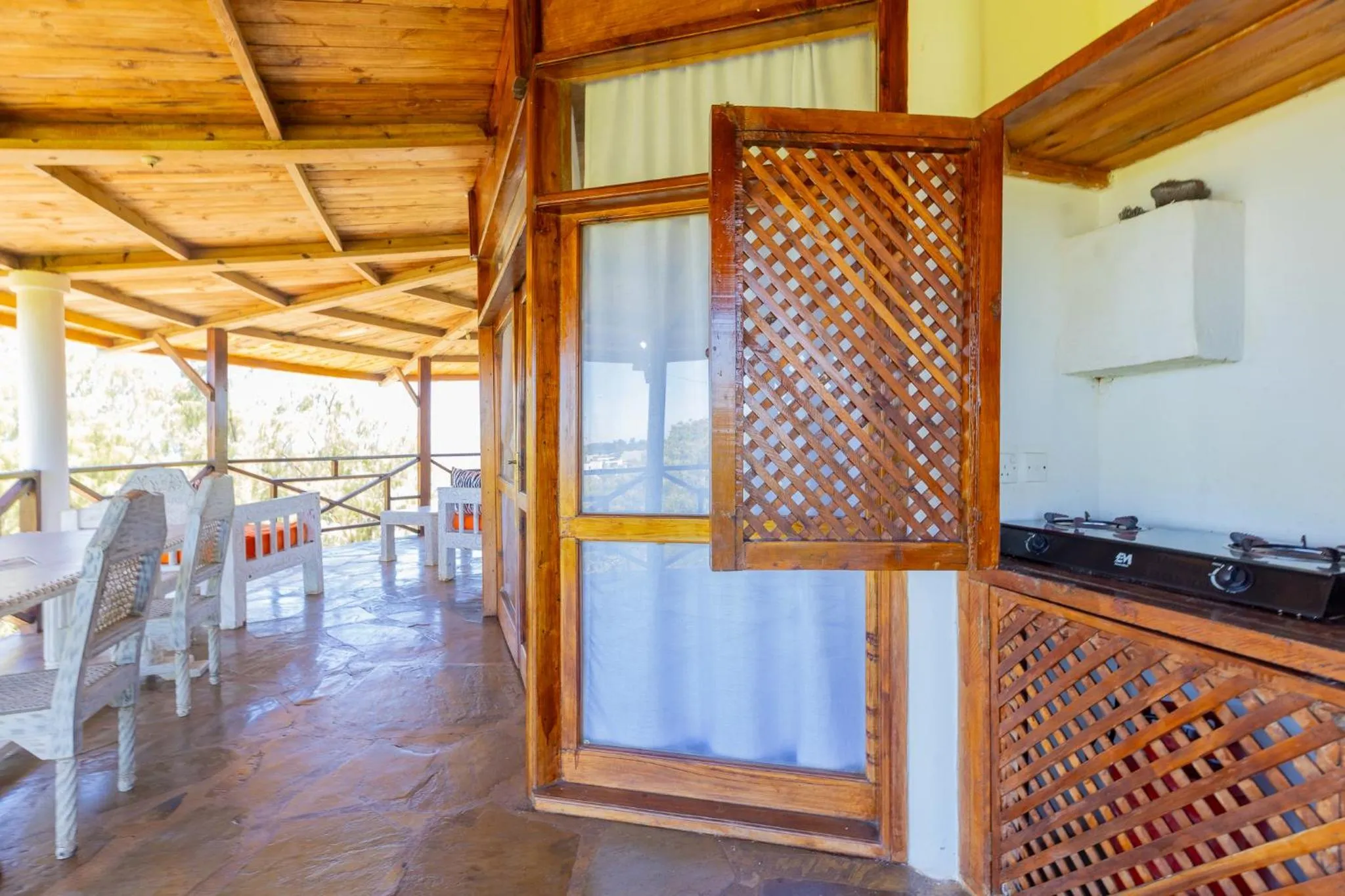 Kitchen or kitchenette in Silver Rock Boutique Resort by Mokawa - Hotel & Apartments