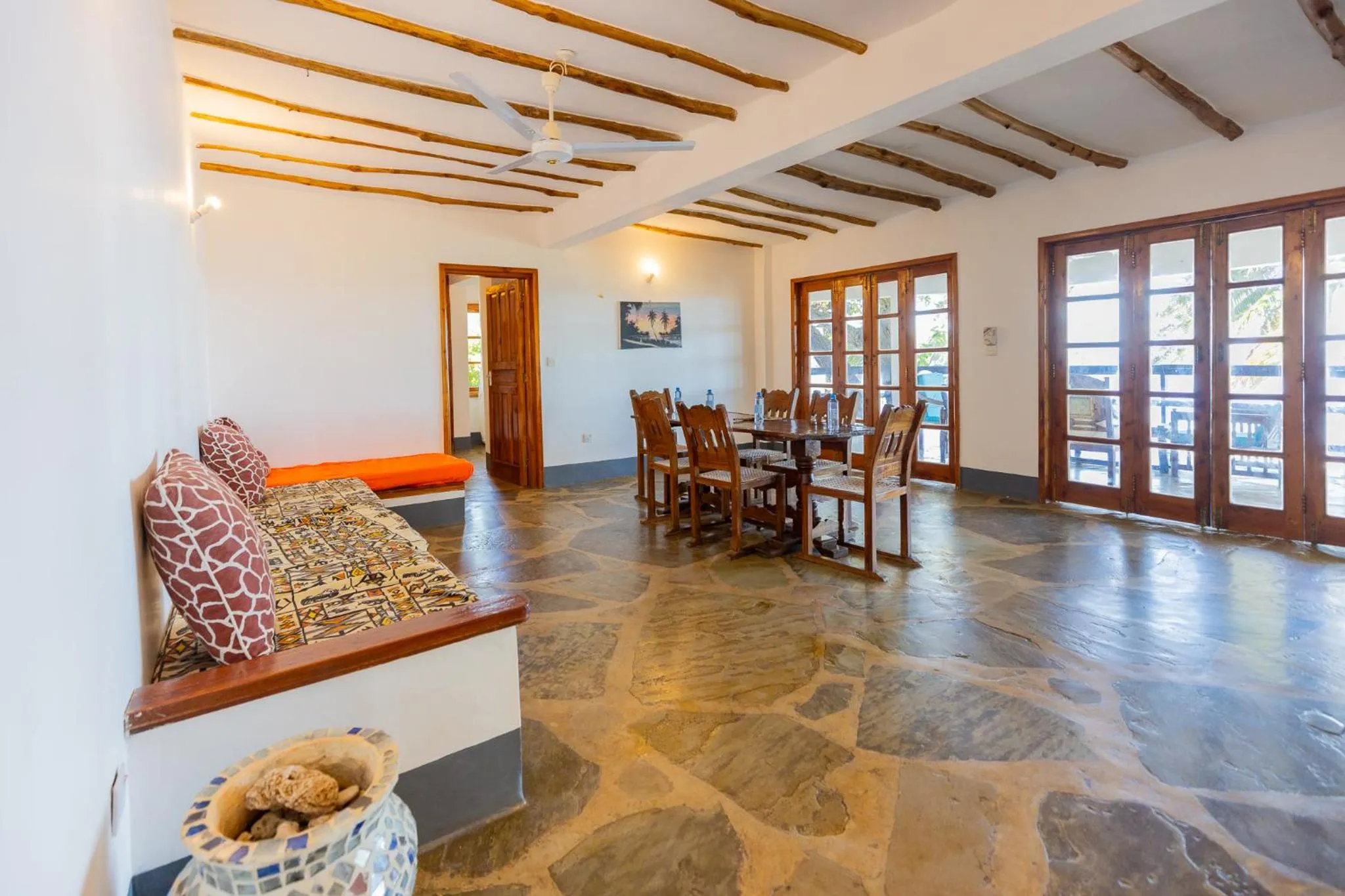 Living room in Silver Rock Boutique Resort by Mokawa - Hotel & Apartments